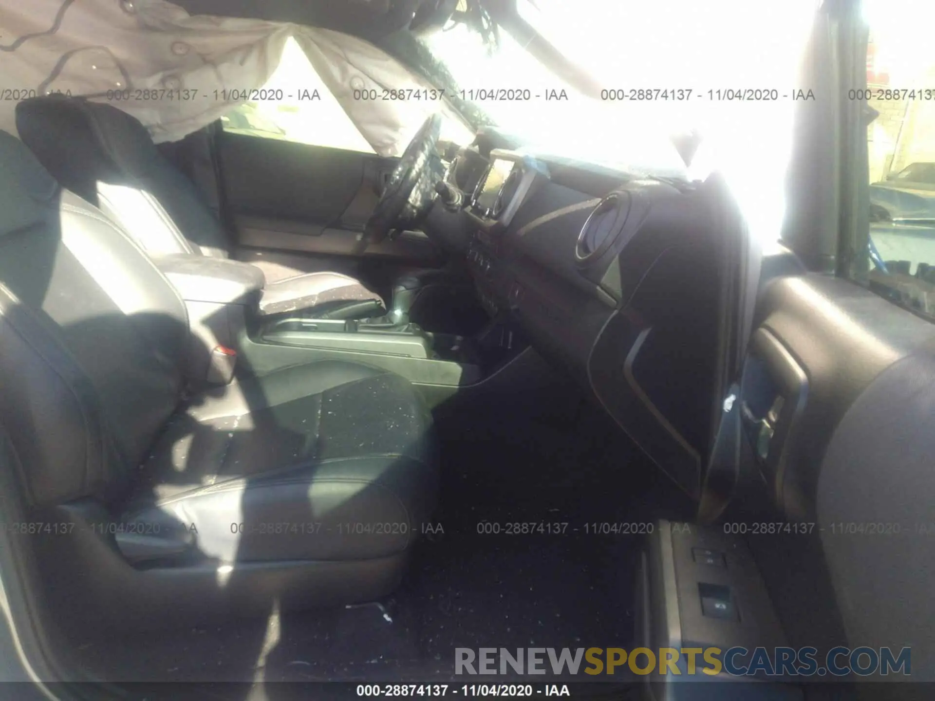 5 Photograph of a damaged car 3TMCZ5AN2LM295145 TOYOTA TACOMA 4WD 2020