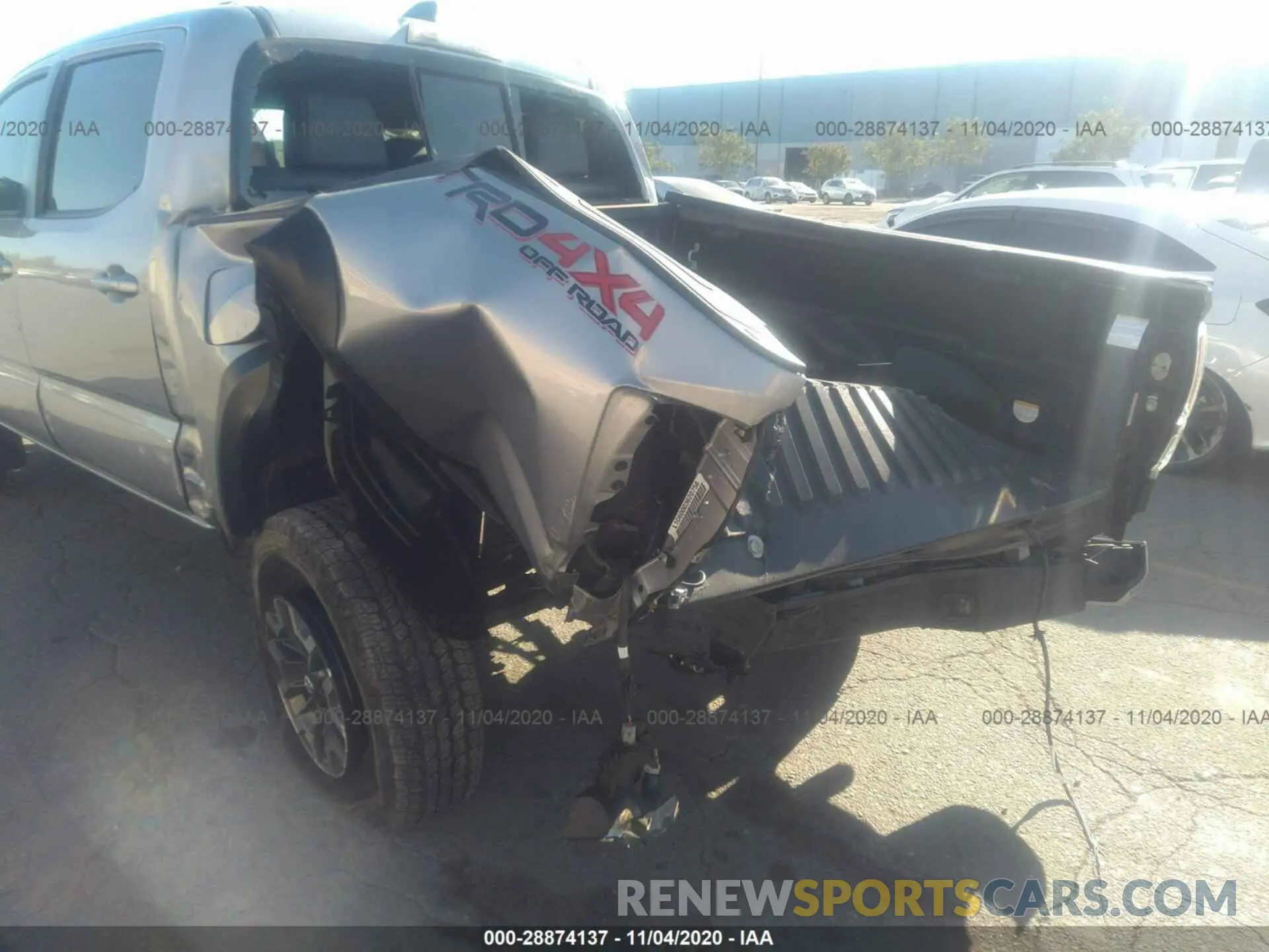 6 Photograph of a damaged car 3TMCZ5AN2LM295145 TOYOTA TACOMA 4WD 2020