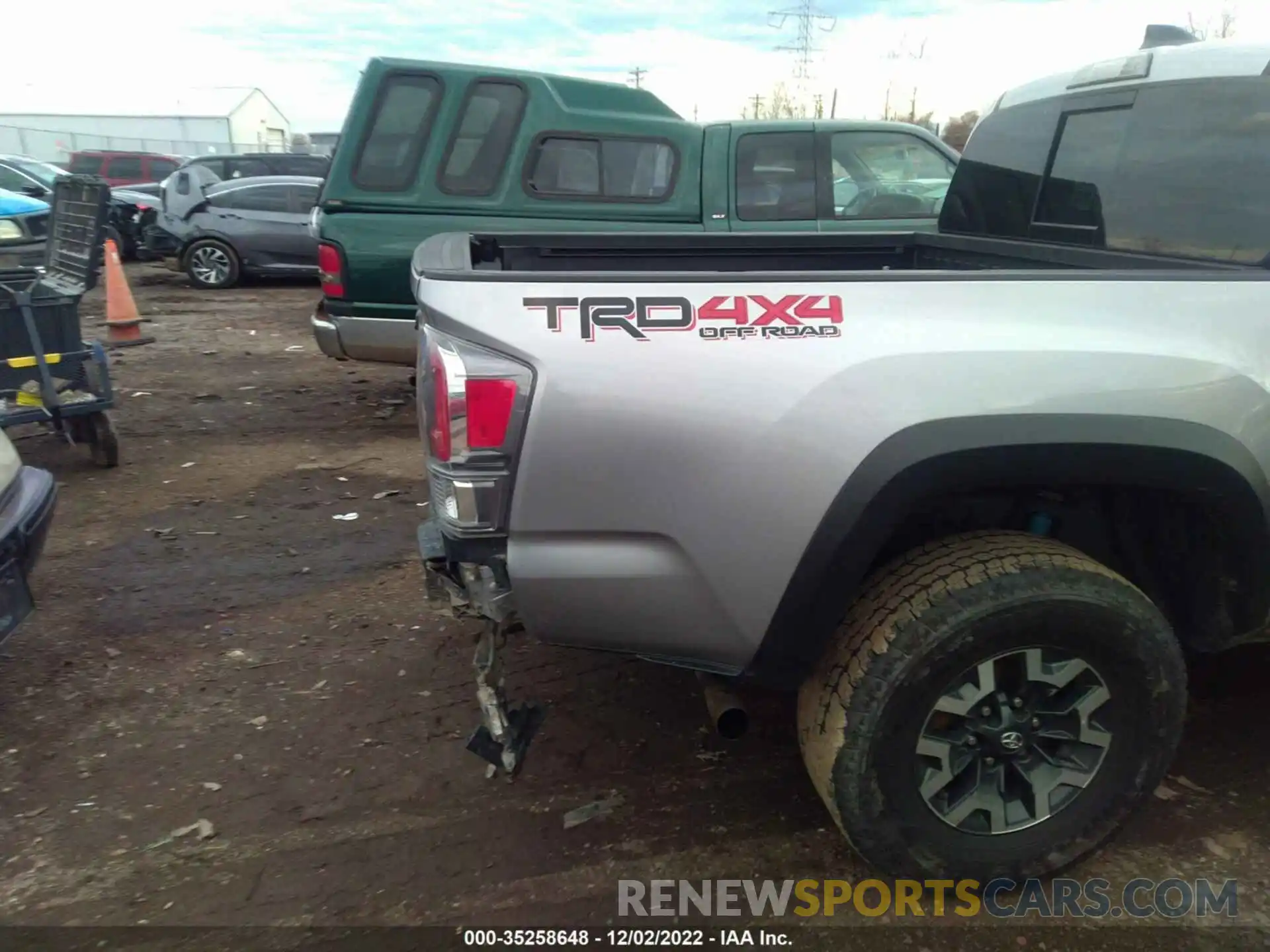 12 Photograph of a damaged car 3TMCZ5AN4LM329537 TOYOTA TACOMA 4WD 2020