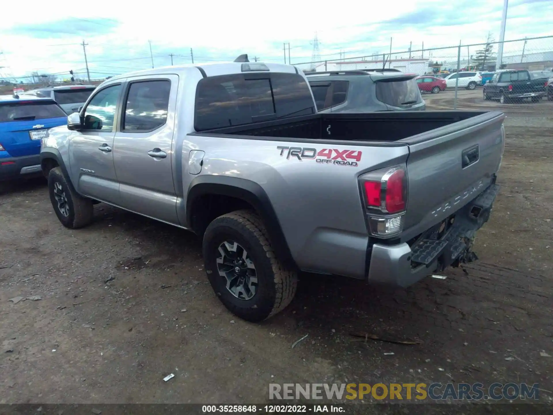 3 Photograph of a damaged car 3TMCZ5AN4LM329537 TOYOTA TACOMA 4WD 2020