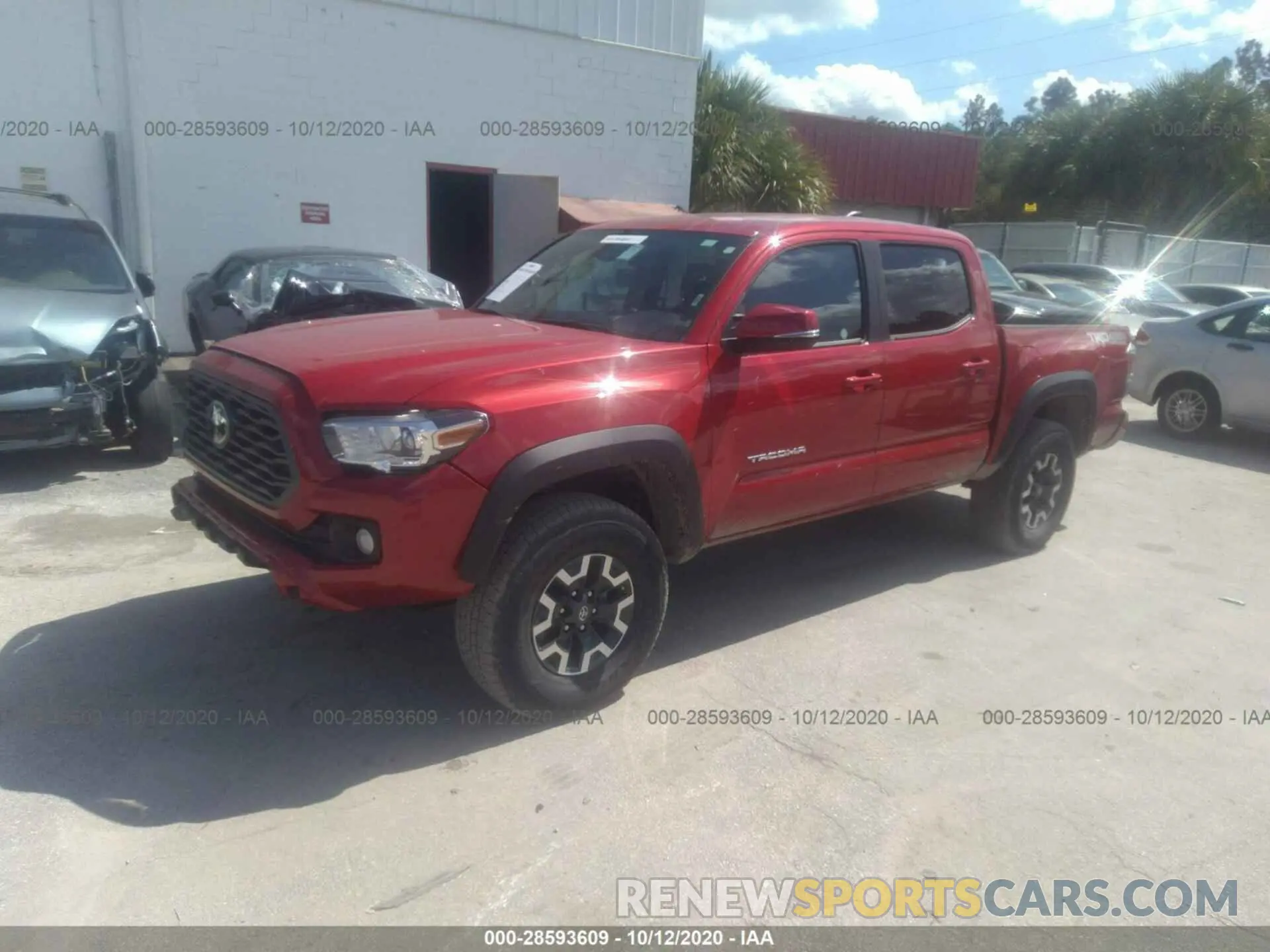 2 Photograph of a damaged car 3TMCZ5AN5LM319762 TOYOTA TACOMA 4WD 2020