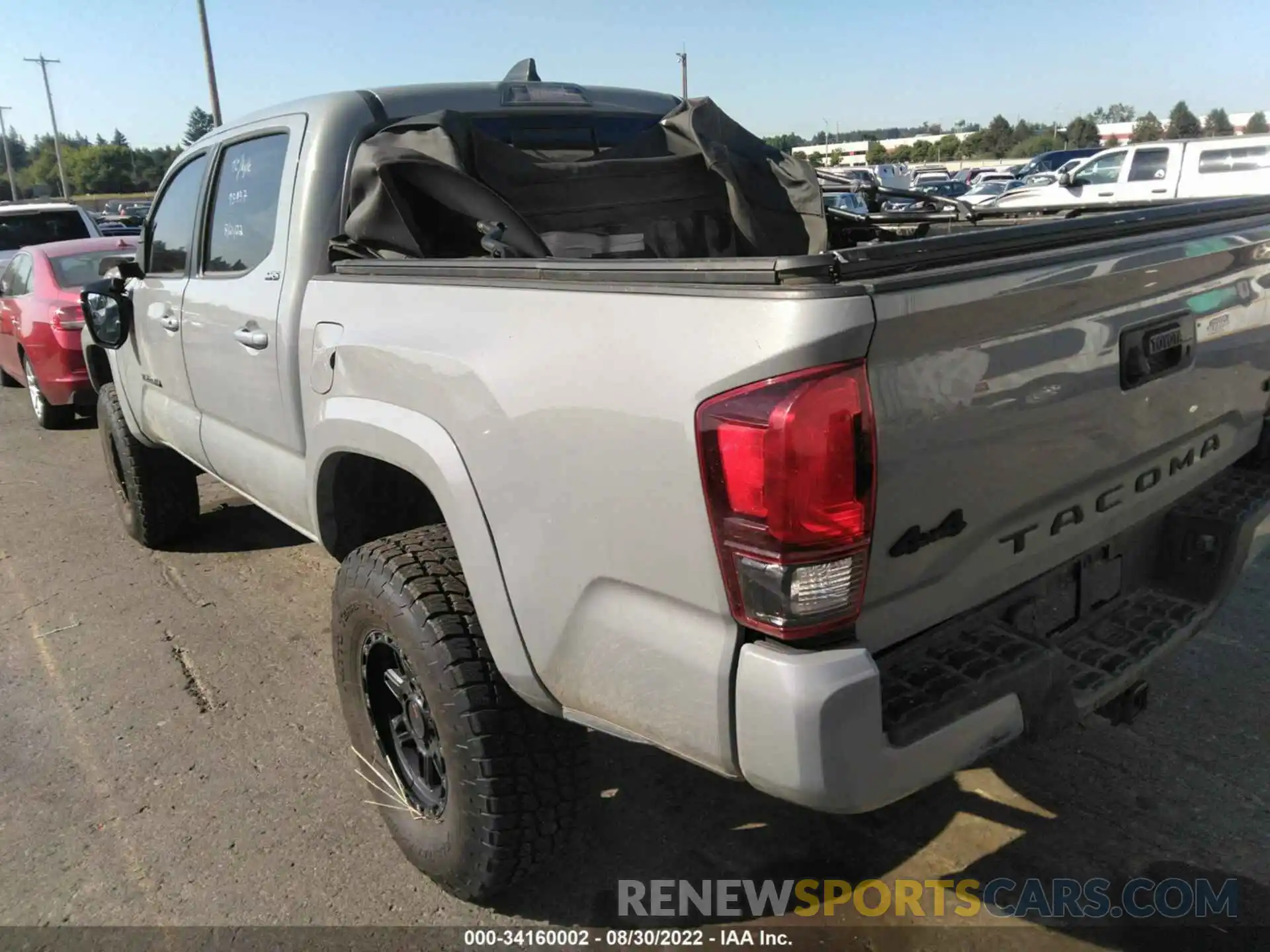 3 Photograph of a damaged car 3TMCZ5AN5LM353653 TOYOTA TACOMA 4WD 2020