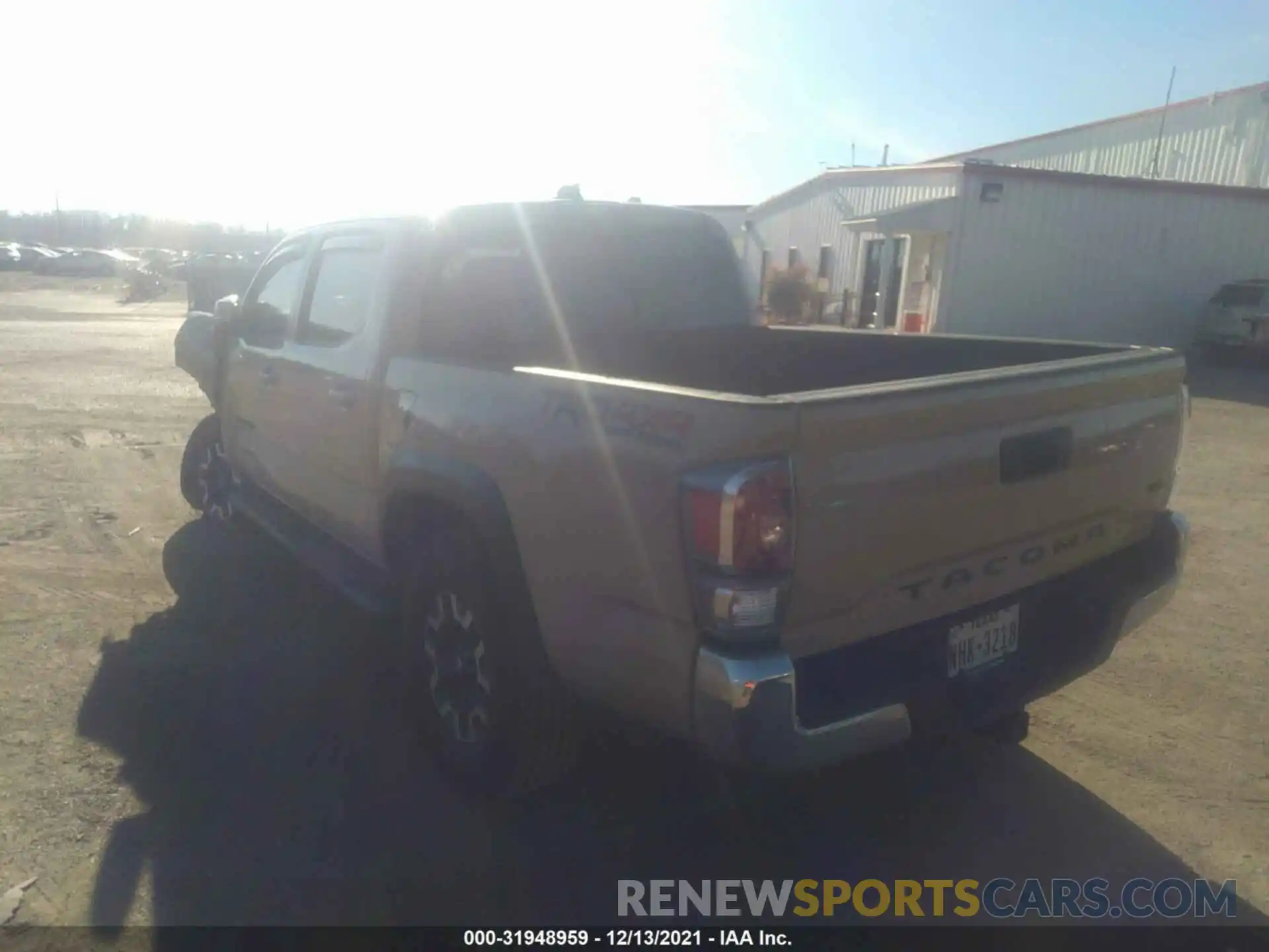 3 Photograph of a damaged car 3TMCZ5AN6LM328678 TOYOTA TACOMA 4WD 2020