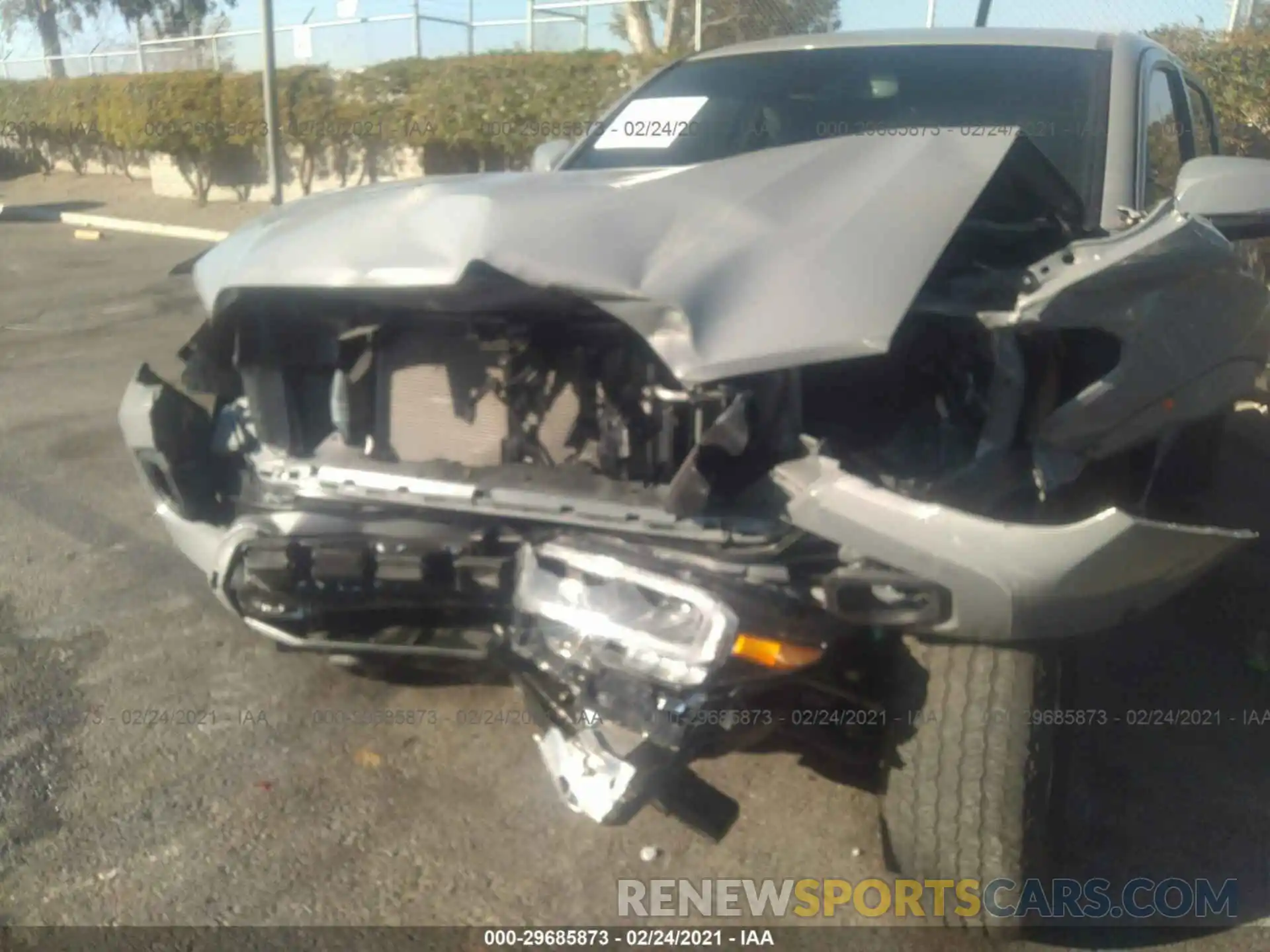 6 Photograph of a damaged car 3TMCZ5AN6LM347862 TOYOTA TACOMA 4WD 2020