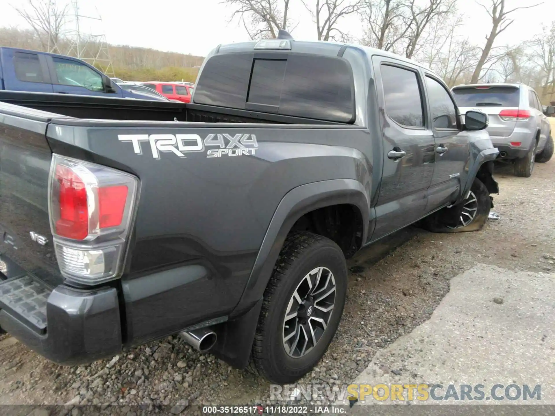 4 Photograph of a damaged car 3TMCZ5AN8LM365389 TOYOTA TACOMA 4WD 2020