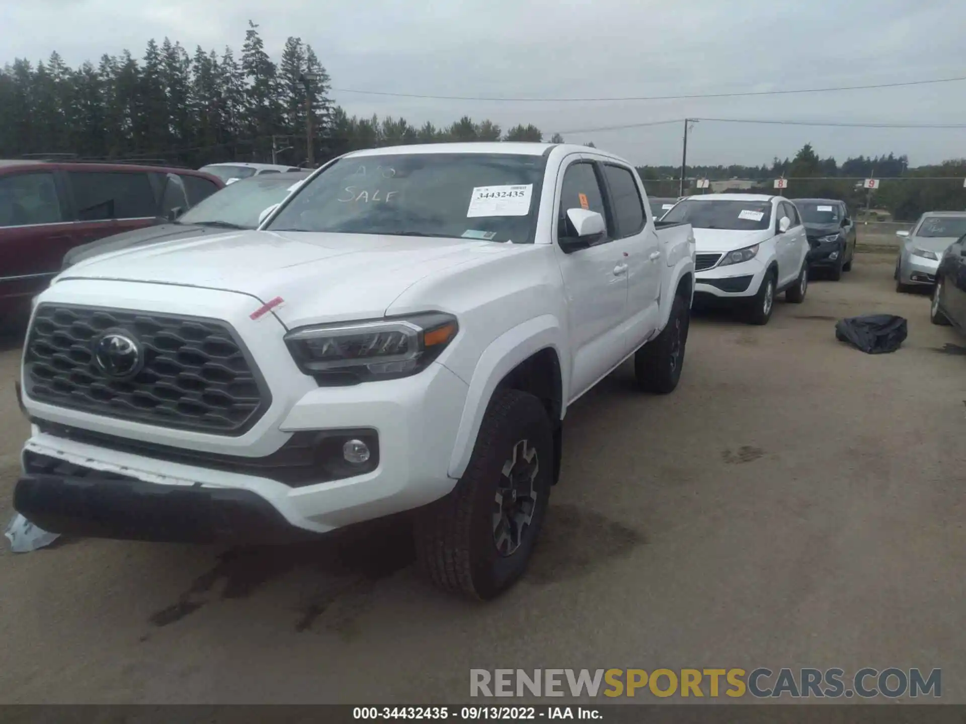 2 Photograph of a damaged car 3TMCZ5AN9LM340372 TOYOTA TACOMA 4WD 2020