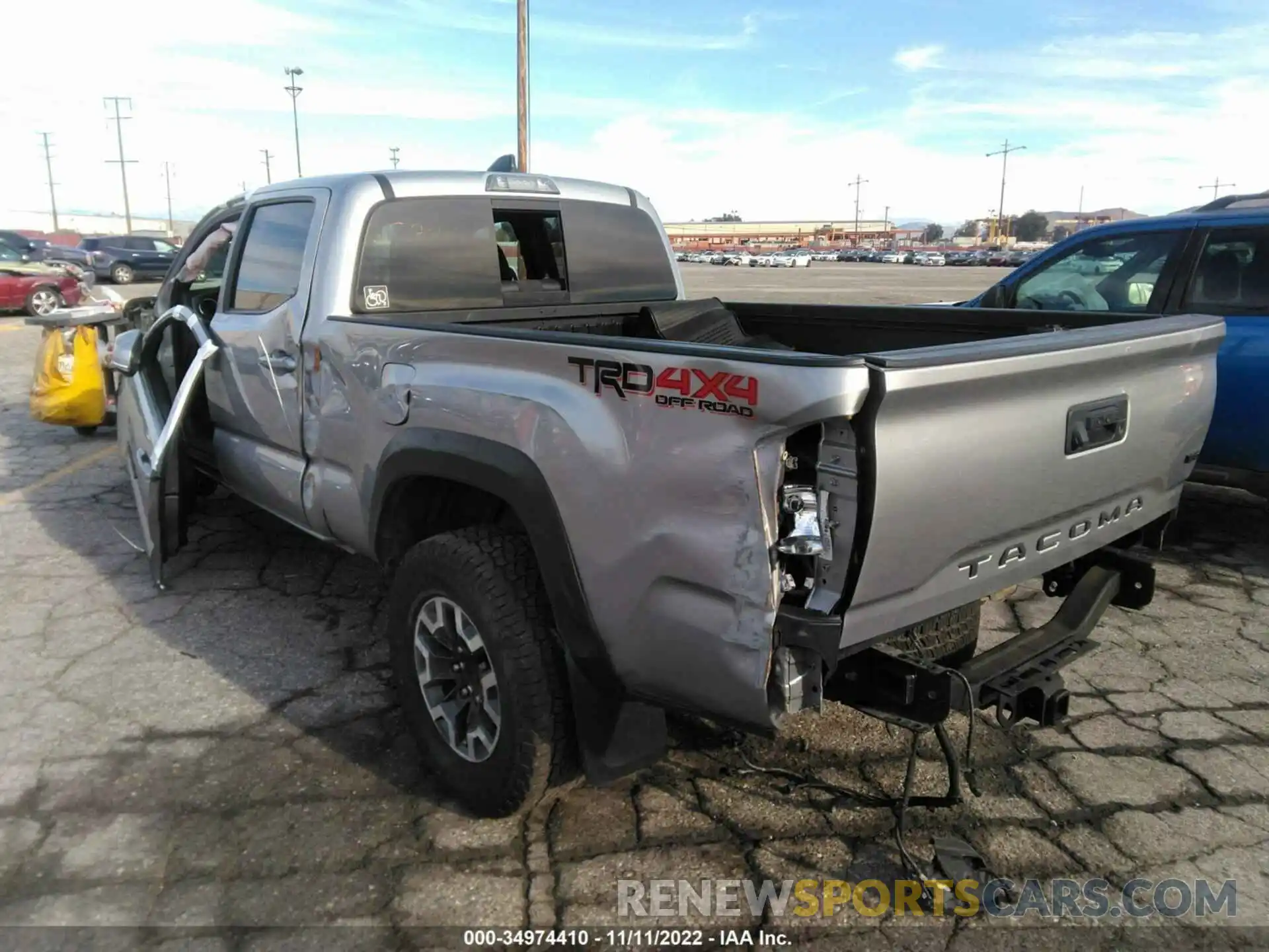 3 Photograph of a damaged car 3TMDZ5BN7LM092531 TOYOTA TACOMA 4WD 2020