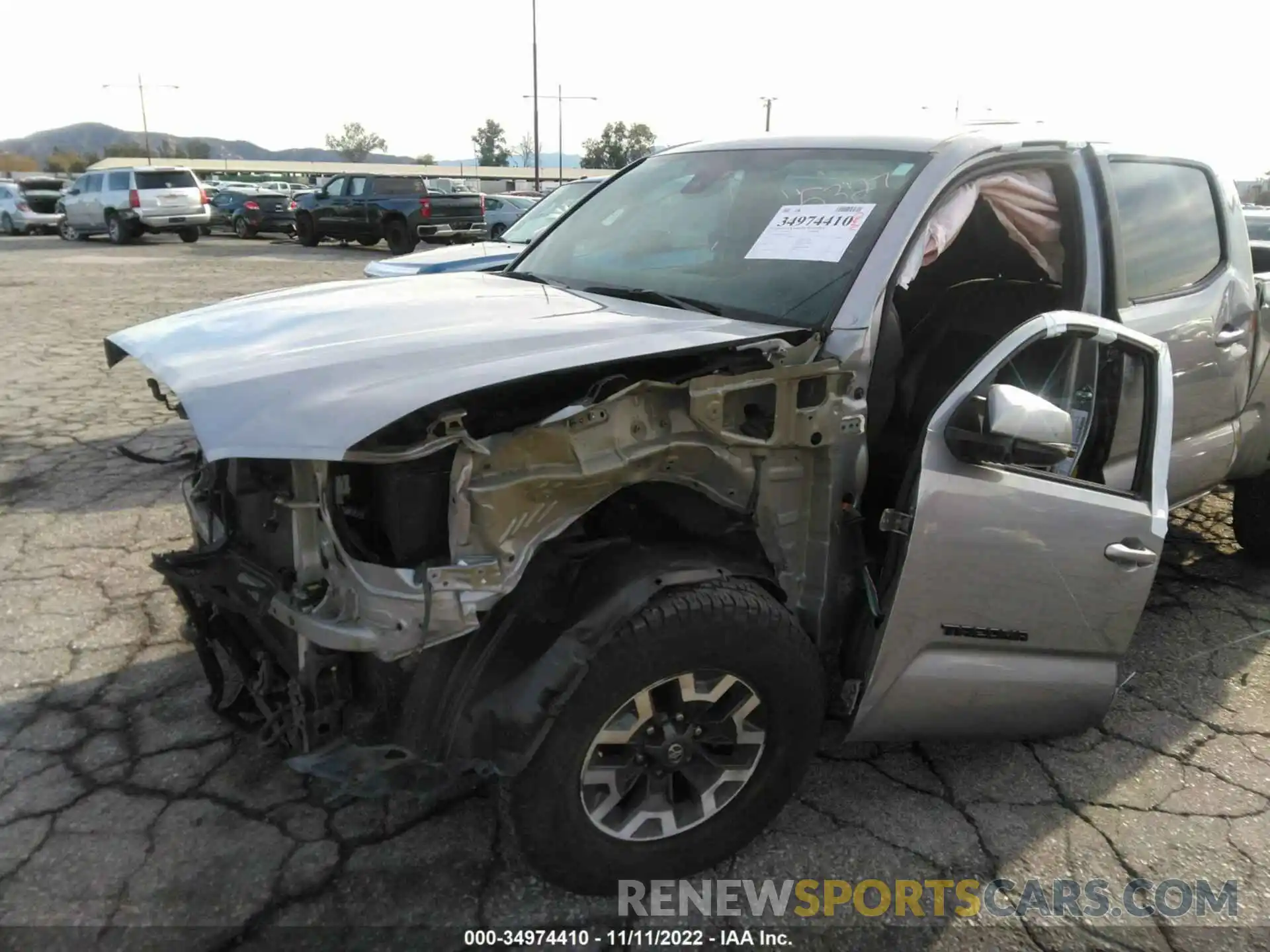 6 Photograph of a damaged car 3TMDZ5BN7LM092531 TOYOTA TACOMA 4WD 2020