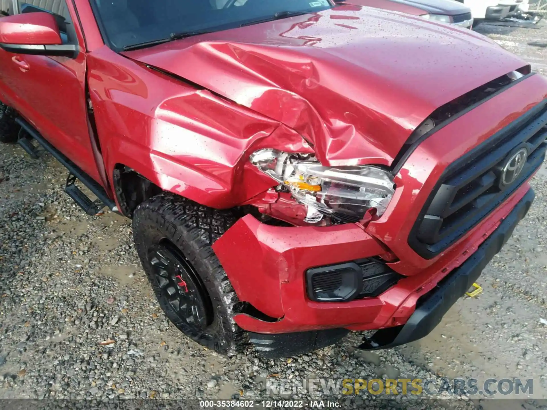 6 Photograph of a damaged car 3TYCZ5AN2LT003112 TOYOTA TACOMA 4WD 2020