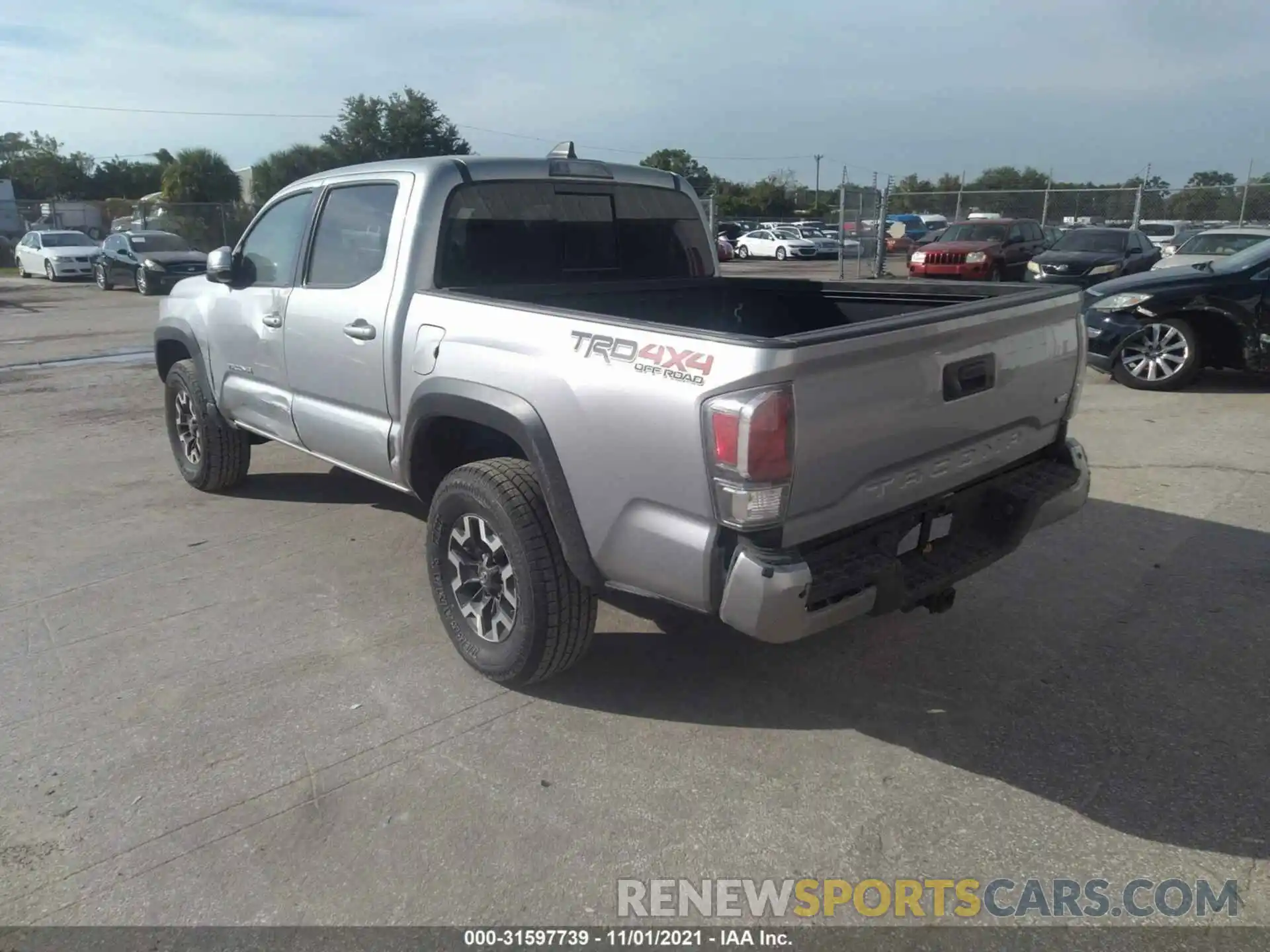 6 Photograph of a damaged car 5TFCZ5AN0LX229851 TOYOTA TACOMA 4WD 2020