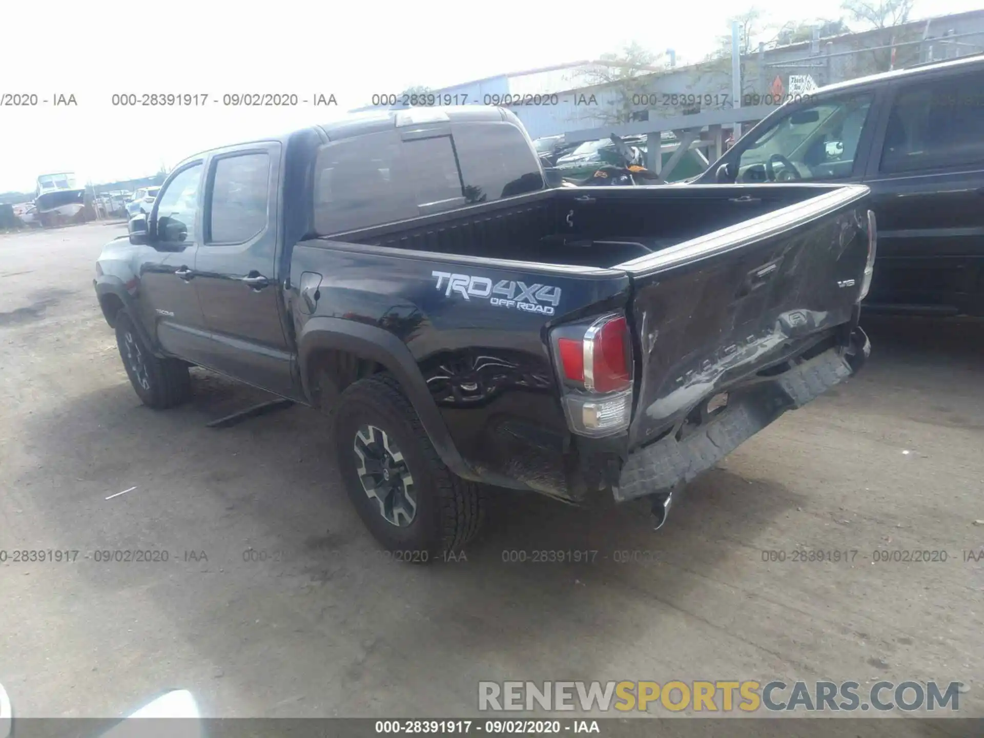 3 Photograph of a damaged car 5TFCZ5AN7LX214652 TOYOTA TACOMA 4WD 2020