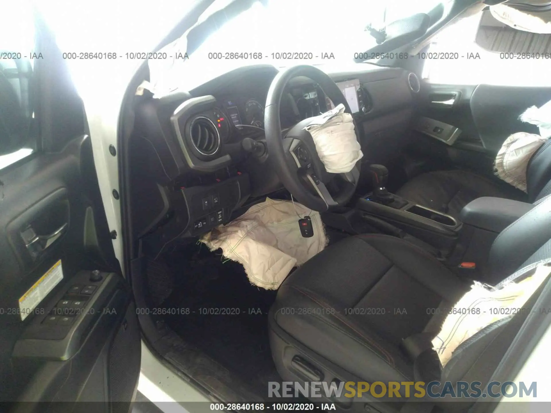 5 Photograph of a damaged car 5TFCZ5AN9LX229170 TOYOTA TACOMA 4WD 2020