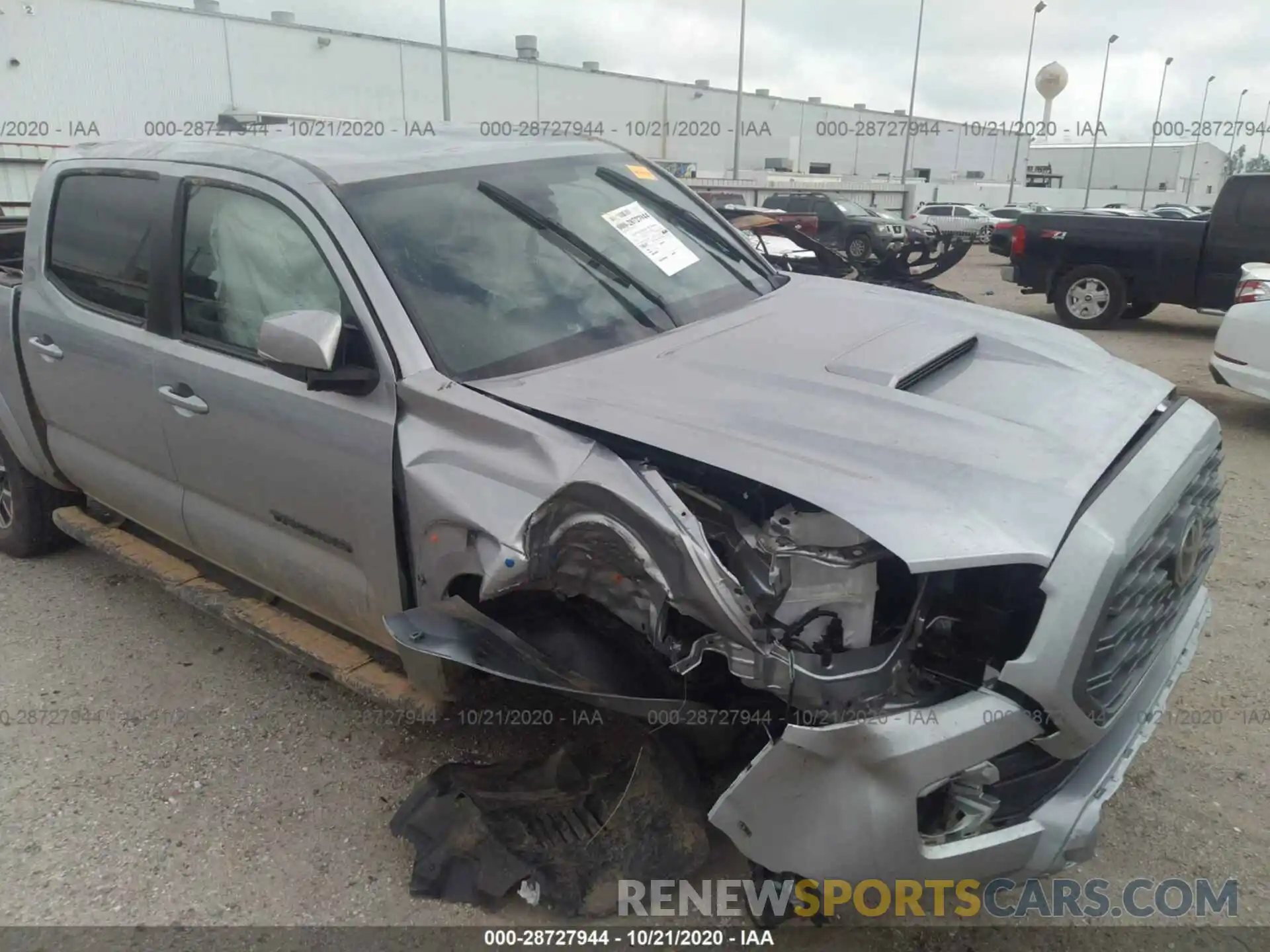 6 Photograph of a damaged car 5TFCZ5AN9LX236801 TOYOTA TACOMA 4WD 2020