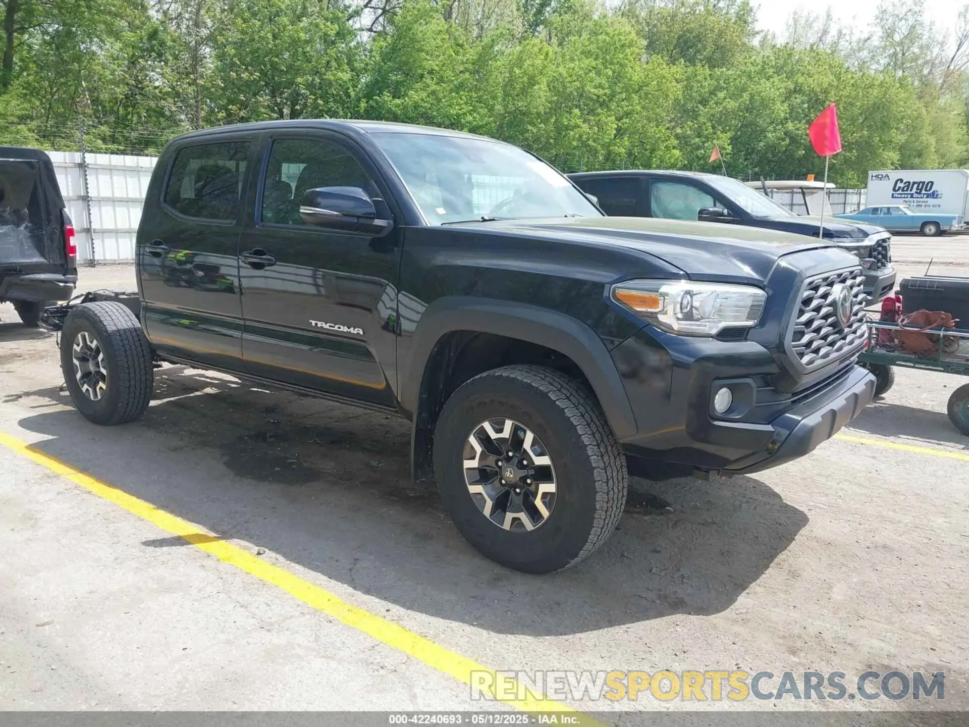 1 Photograph of a damaged car 3TMCZ5AN0MM417261 TOYOTA TACOMA 4WD 2021