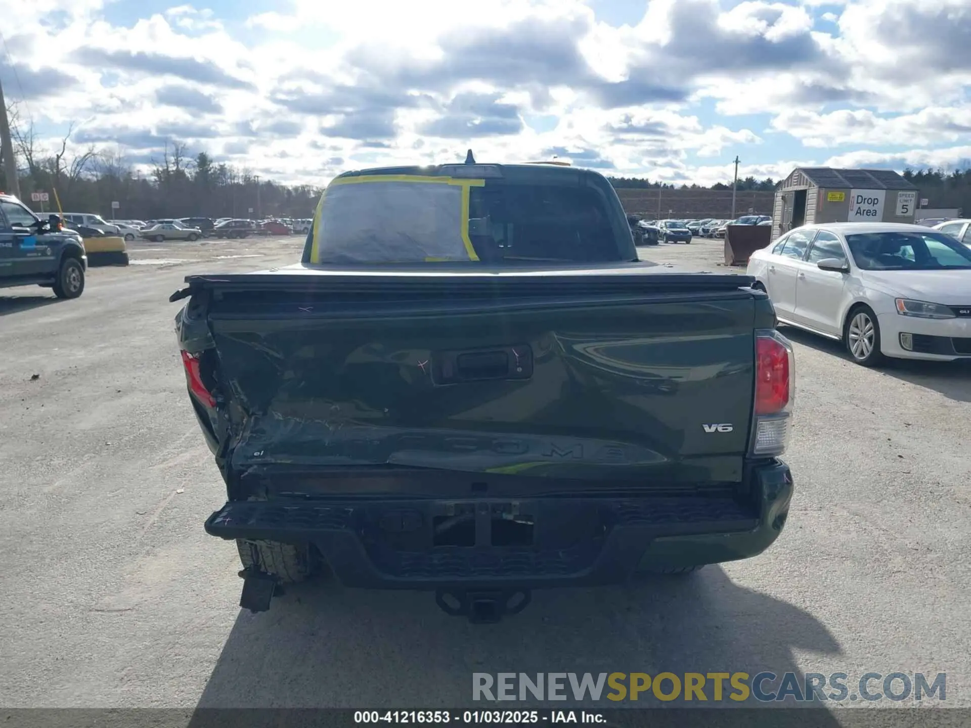 17 Photograph of a damaged car 3TMCZ5AN1MM384190 TOYOTA TACOMA 4WD 2021