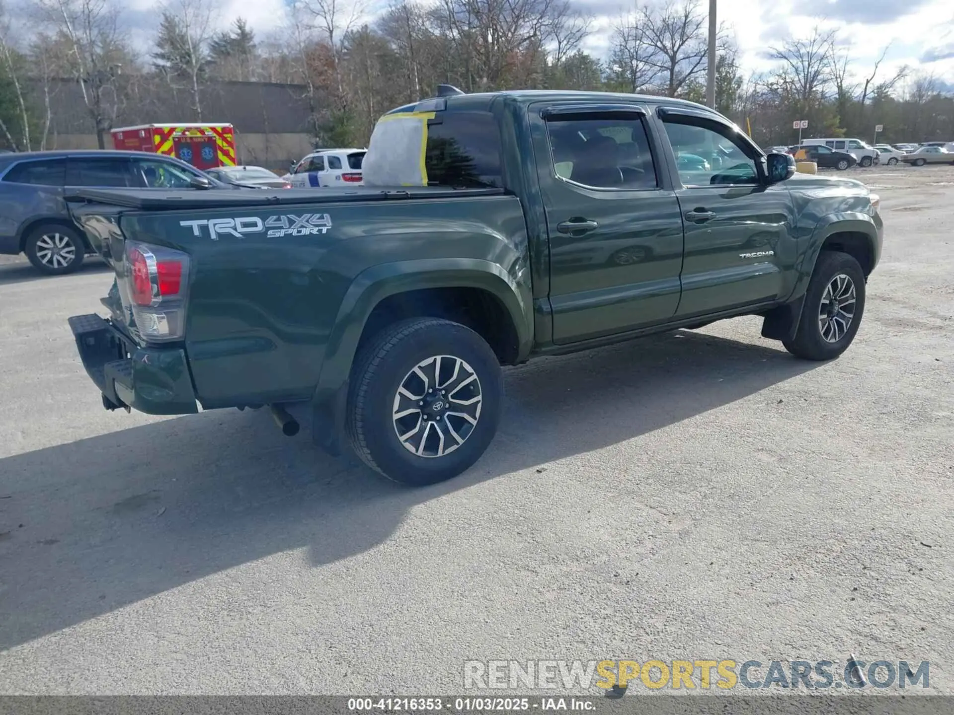 4 Photograph of a damaged car 3TMCZ5AN1MM384190 TOYOTA TACOMA 4WD 2021