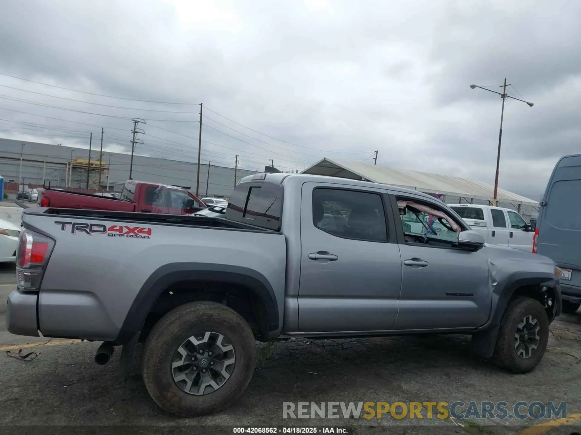 14 Photograph of a damaged car 3TMCZ5AN3MM374132 TOYOTA TACOMA 4WD 2021