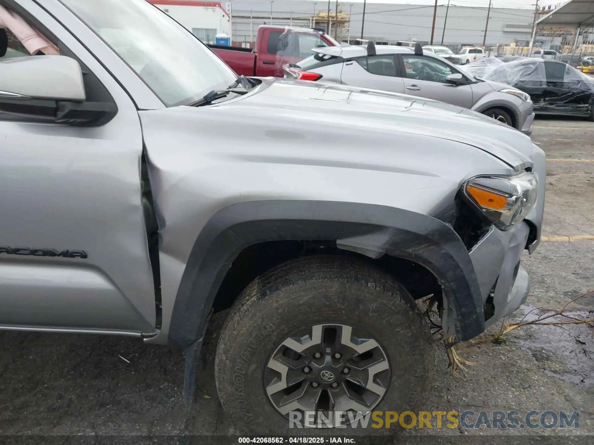 19 Photograph of a damaged car 3TMCZ5AN3MM374132 TOYOTA TACOMA 4WD 2021