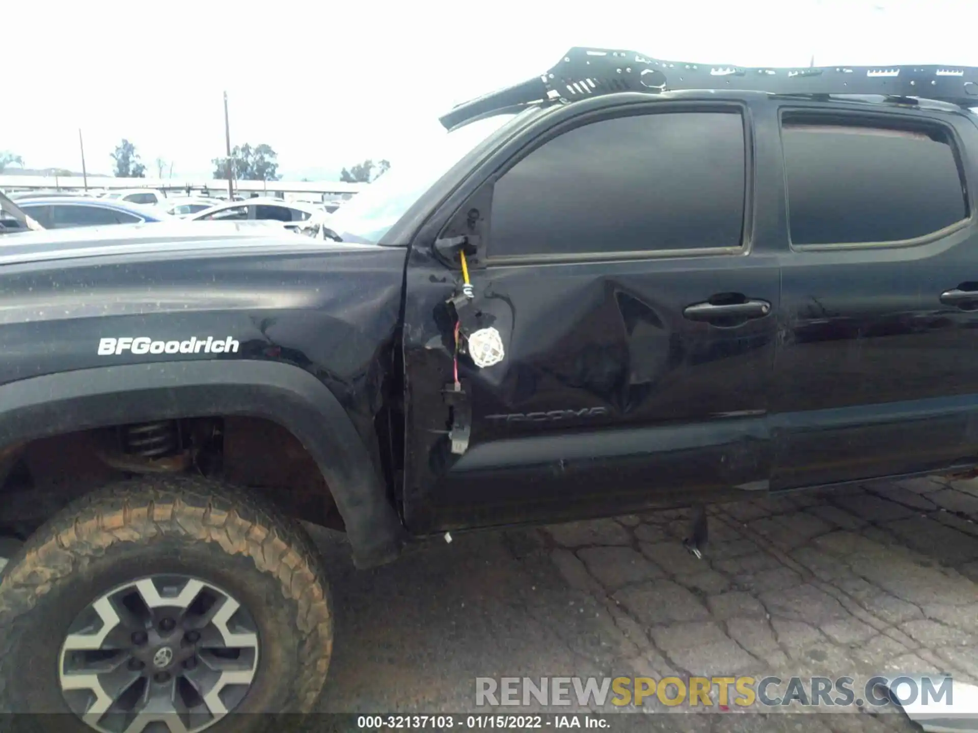 6 Photograph of a damaged car 3TMCZ5AN3MM395983 TOYOTA TACOMA 4WD 2021