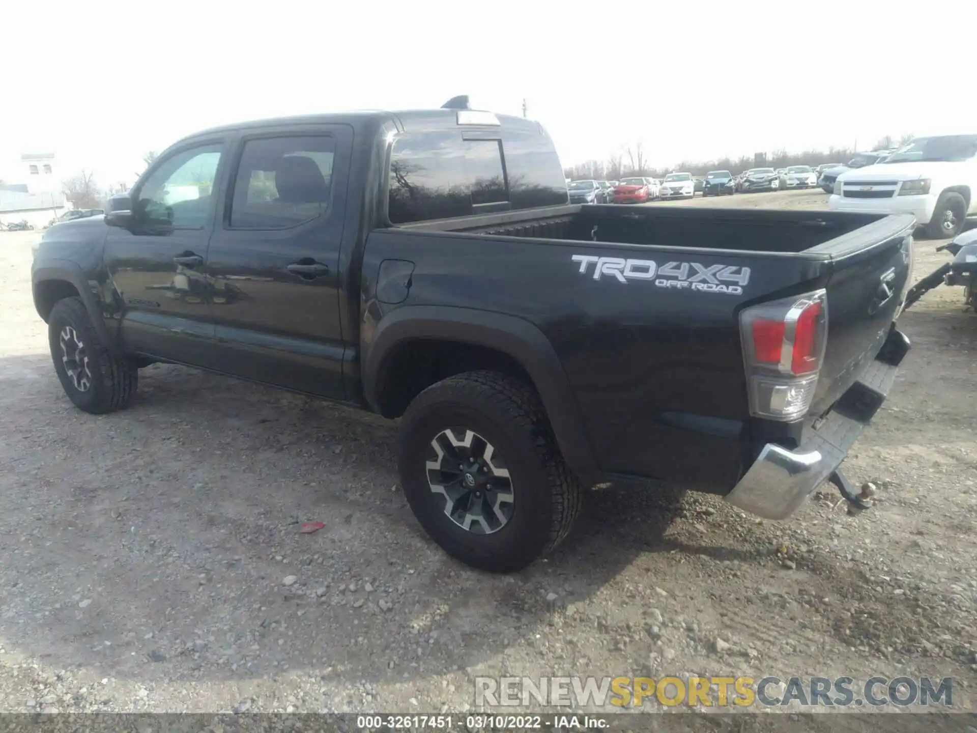 3 Photograph of a damaged car 3TMCZ5AN5MM371362 TOYOTA TACOMA 4WD 2021