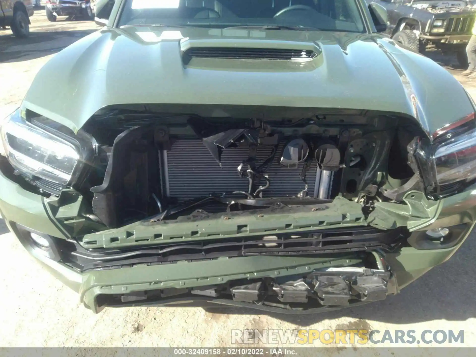 6 Photograph of a damaged car 3TMCZ5AN5MM386167 TOYOTA TACOMA 4WD 2021