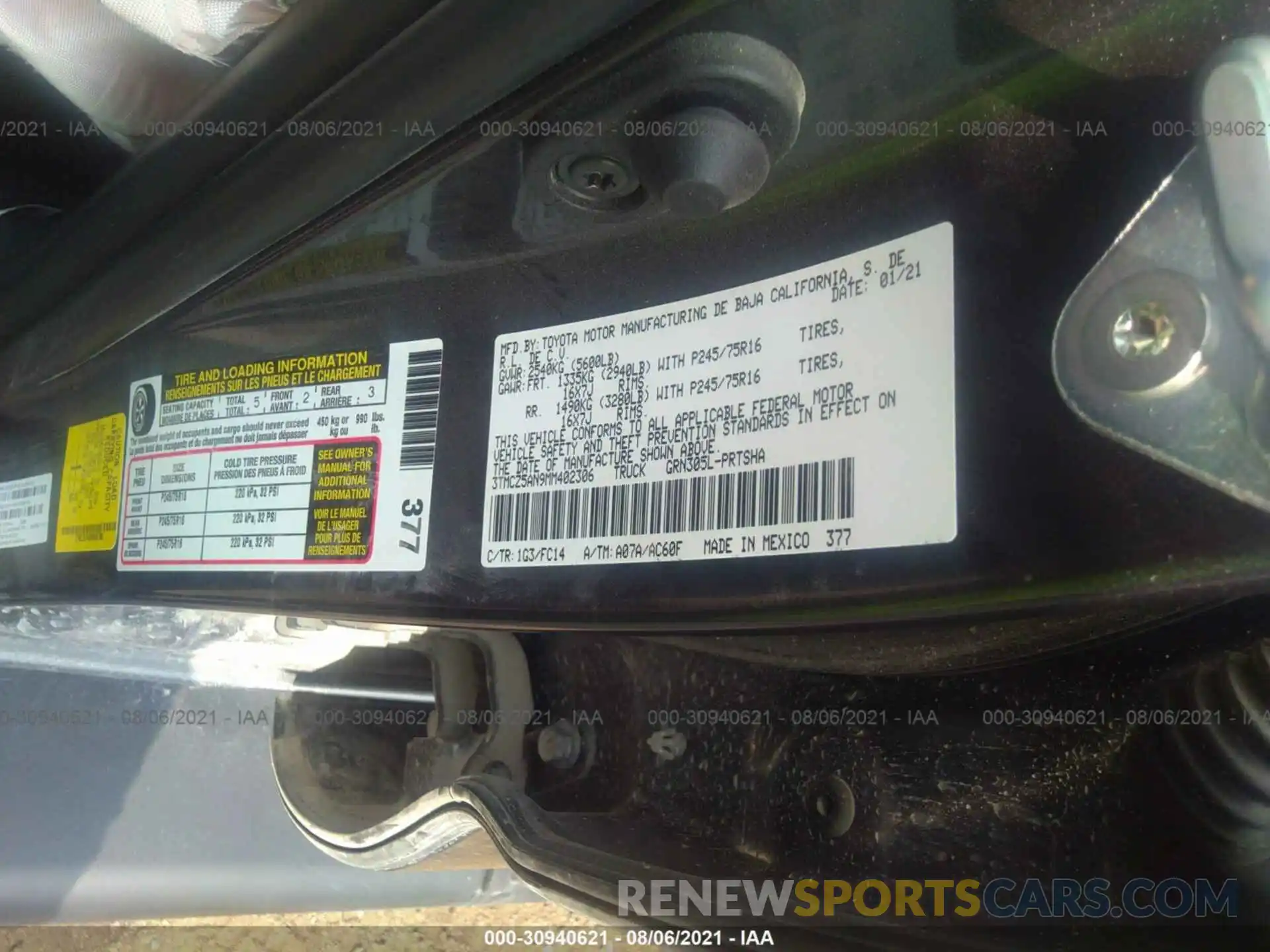 9 Photograph of a damaged car 3TMCZ5AN9MM402306 TOYOTA TACOMA 4WD 2021