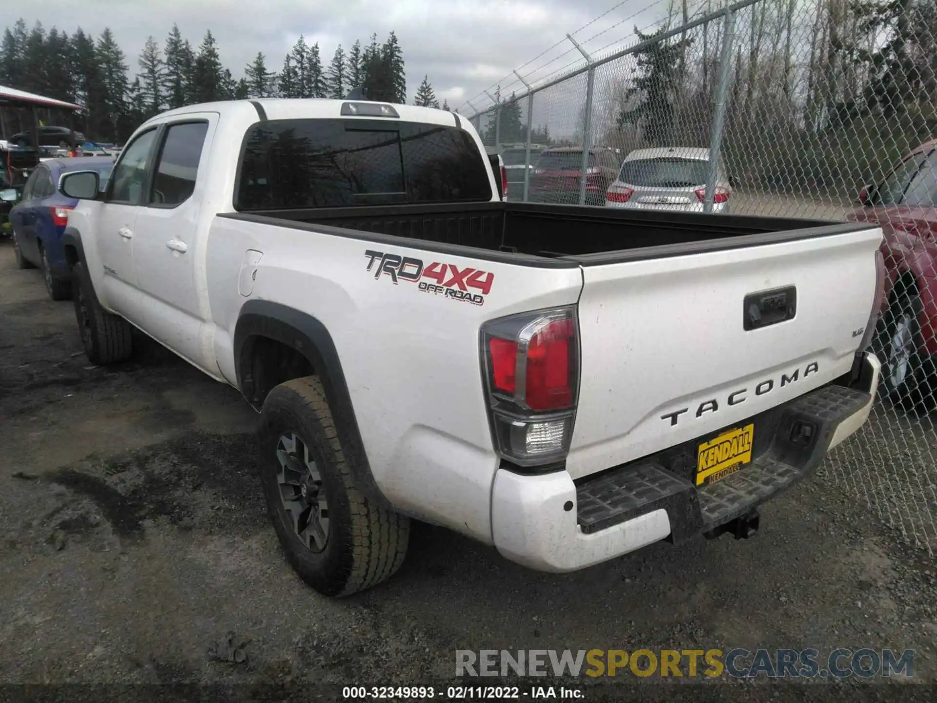 3 Photograph of a damaged car 3TMDZ5BN9MM114837 TOYOTA TACOMA 4WD 2021