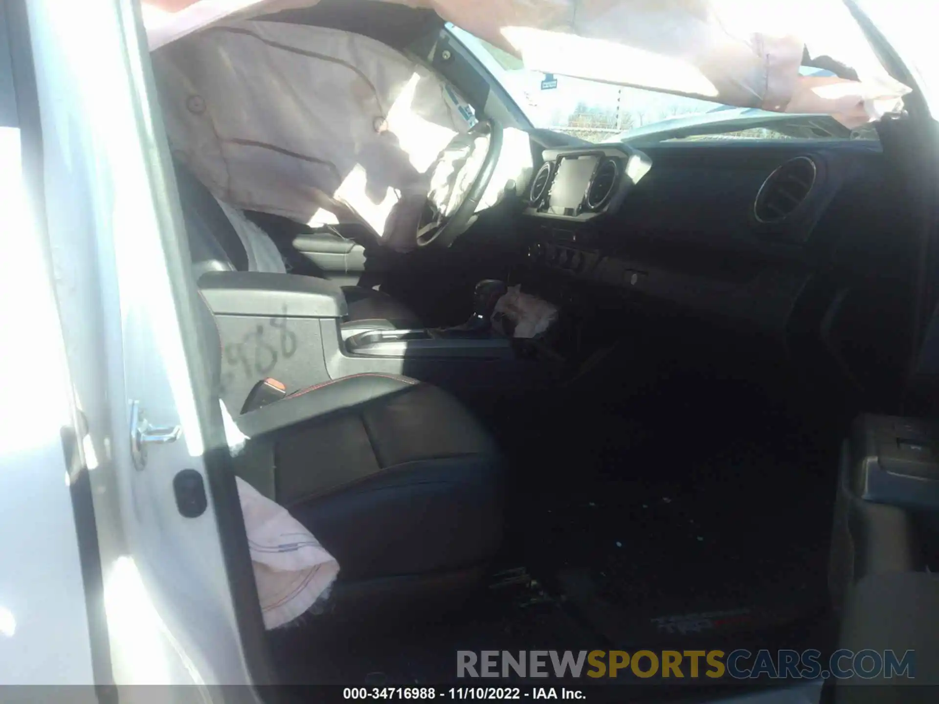 5 Photograph of a damaged car 3TYCZ5AN3MT039148 TOYOTA TACOMA 4WD 2021