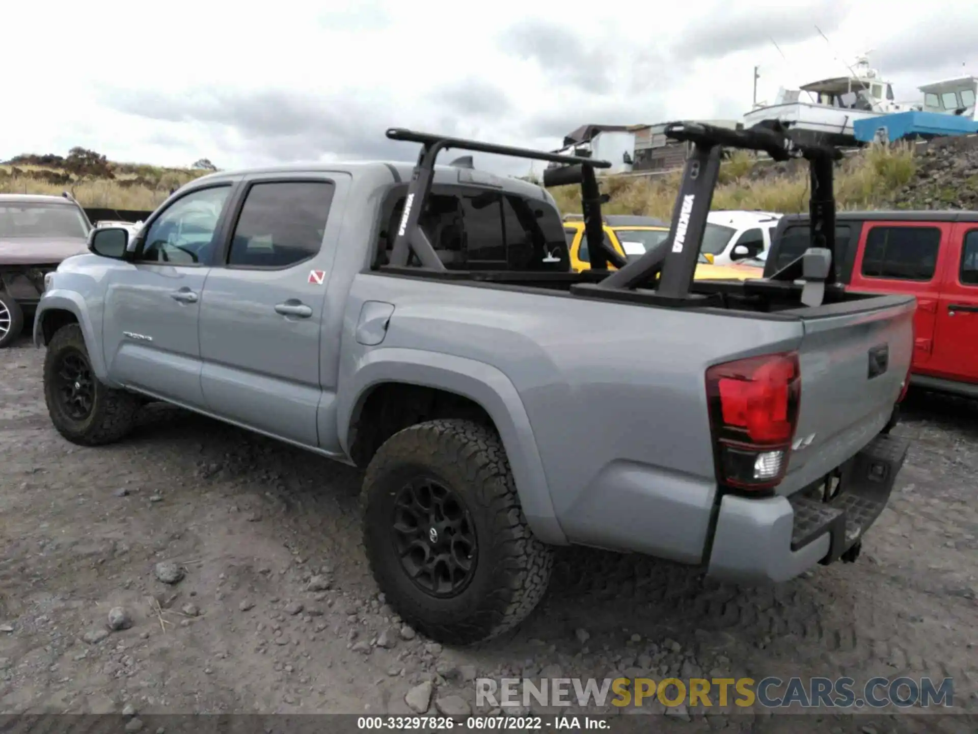 3 Photograph of a damaged car 3TYCZ5ANXMT016269 TOYOTA TACOMA 4WD 2021