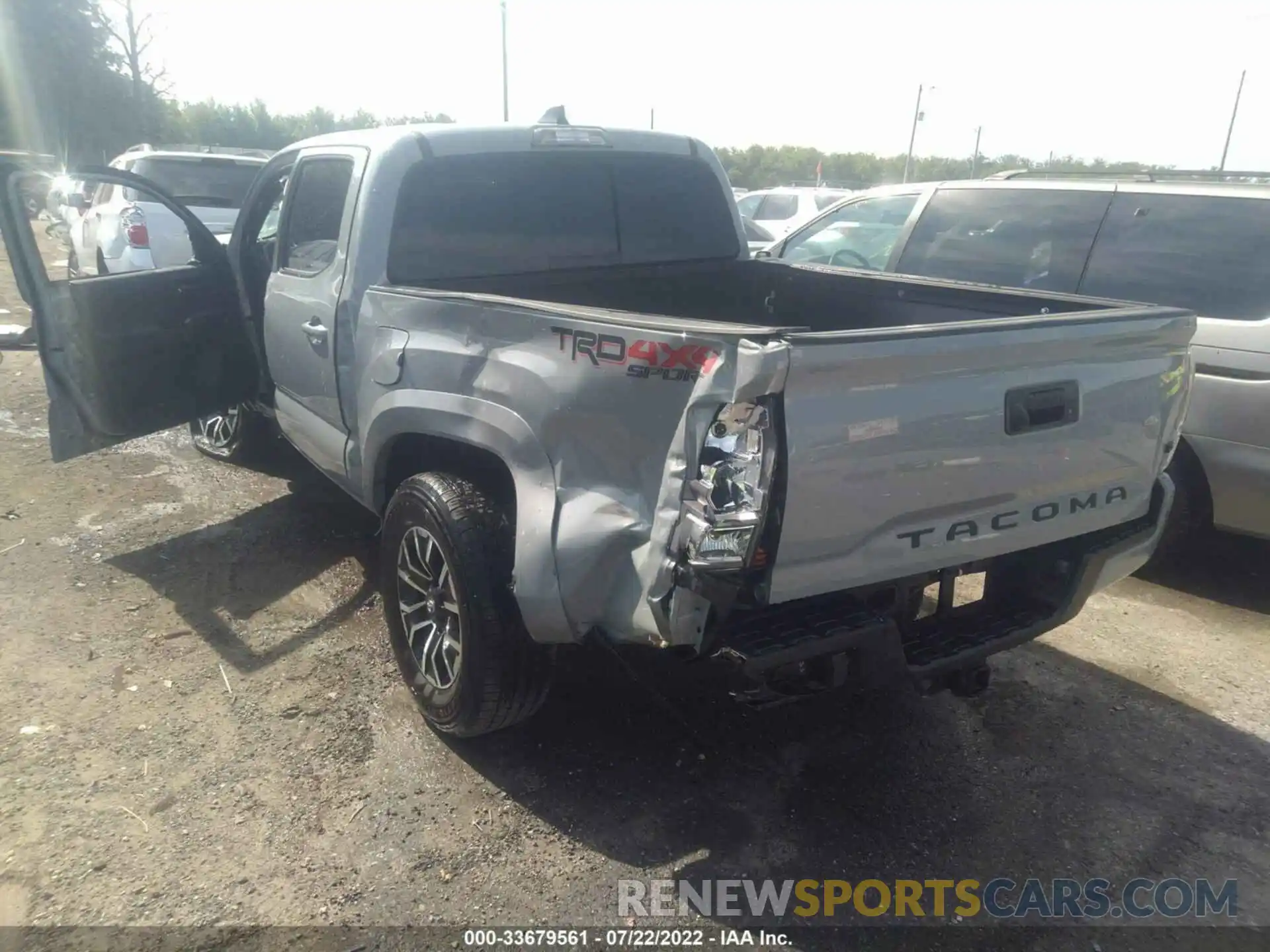 3 Photograph of a damaged car 3TYCZ5ANXMT039986 TOYOTA TACOMA 4WD 2021