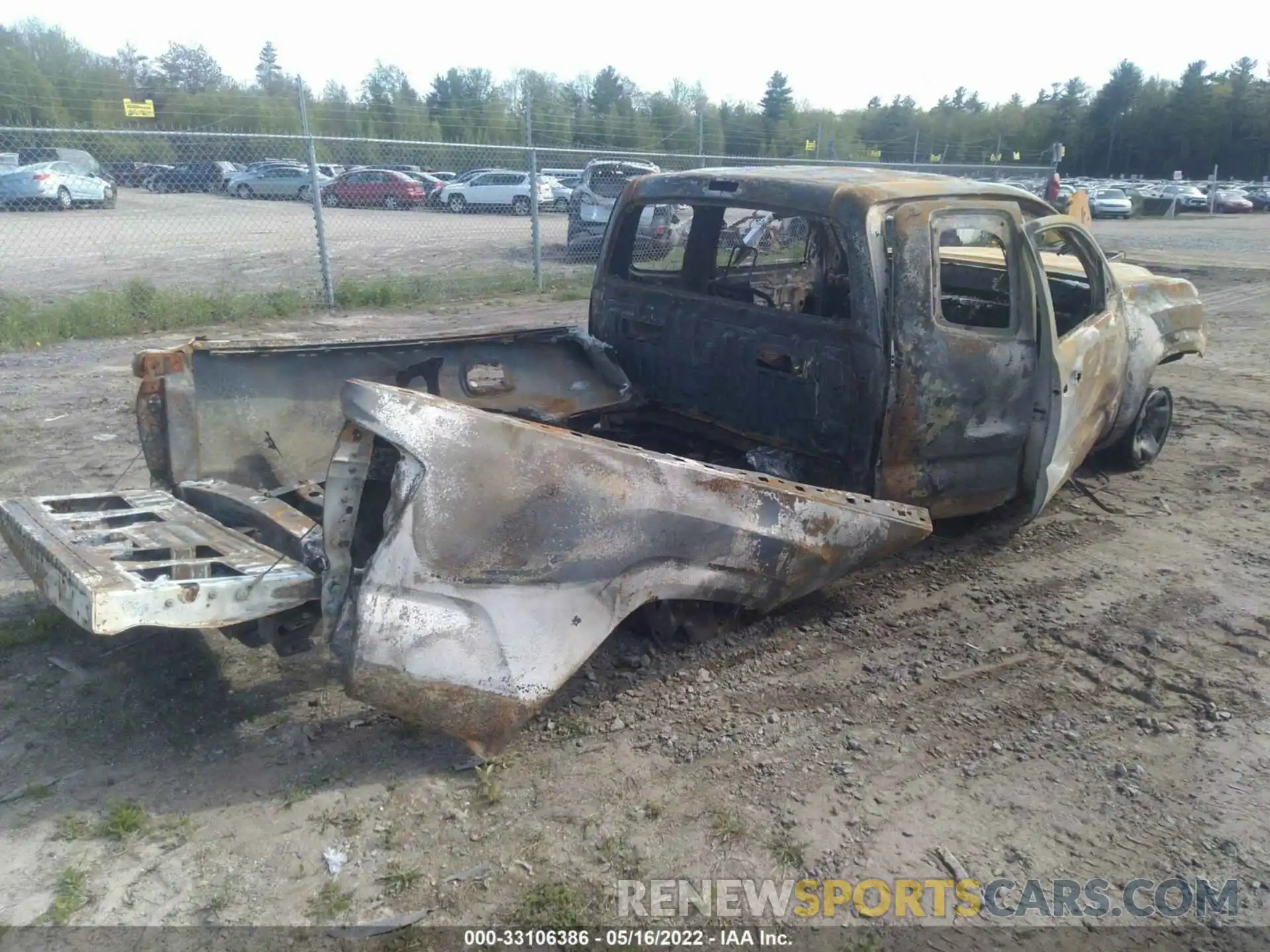 4 Photograph of a damaged car 3TYSX5EN7MT010196 TOYOTA TACOMA 4WD 2021