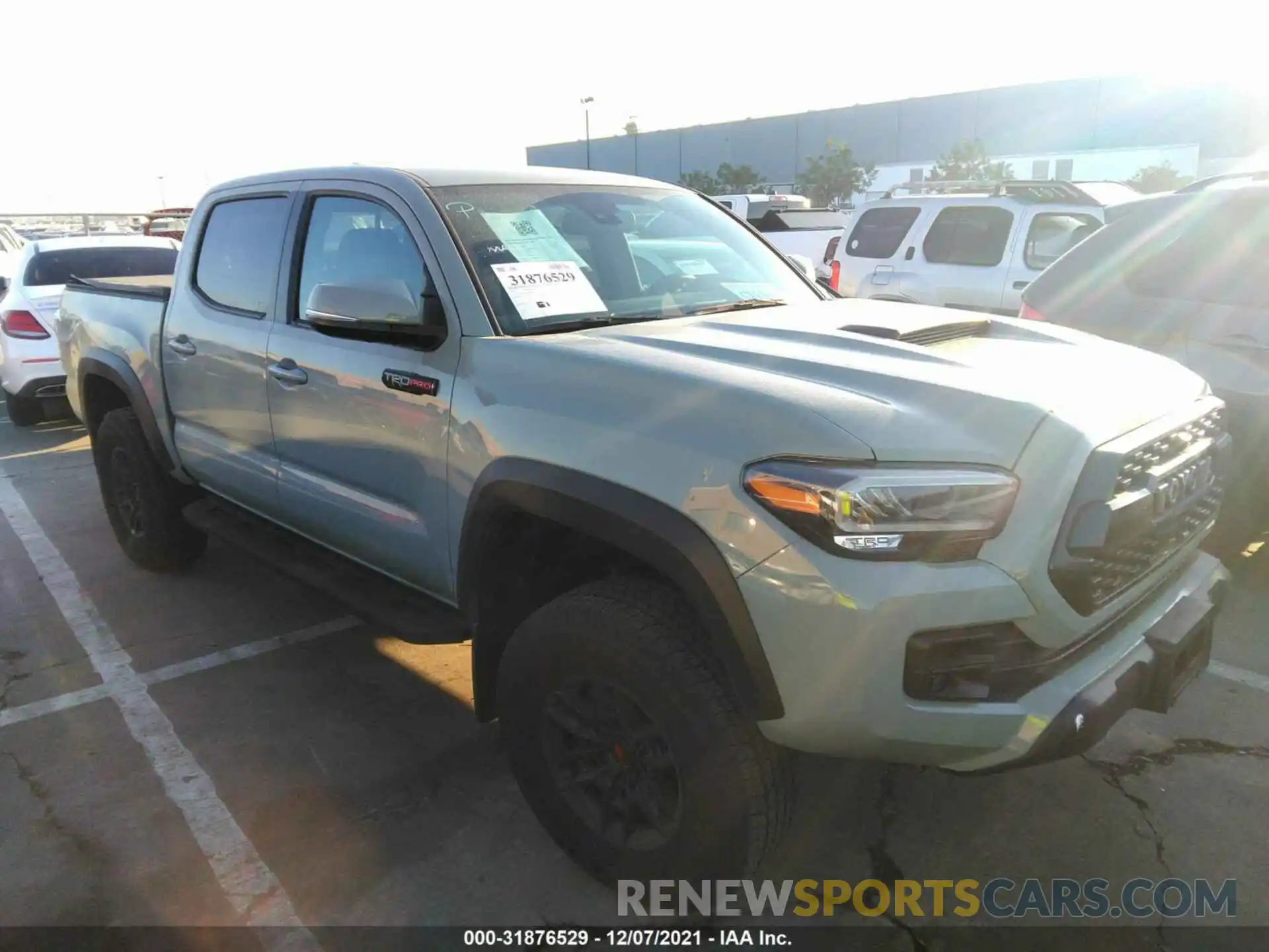 1 Photograph of a damaged car 5TFCZ5AN0MX264729 TOYOTA TACOMA 4WD 2021