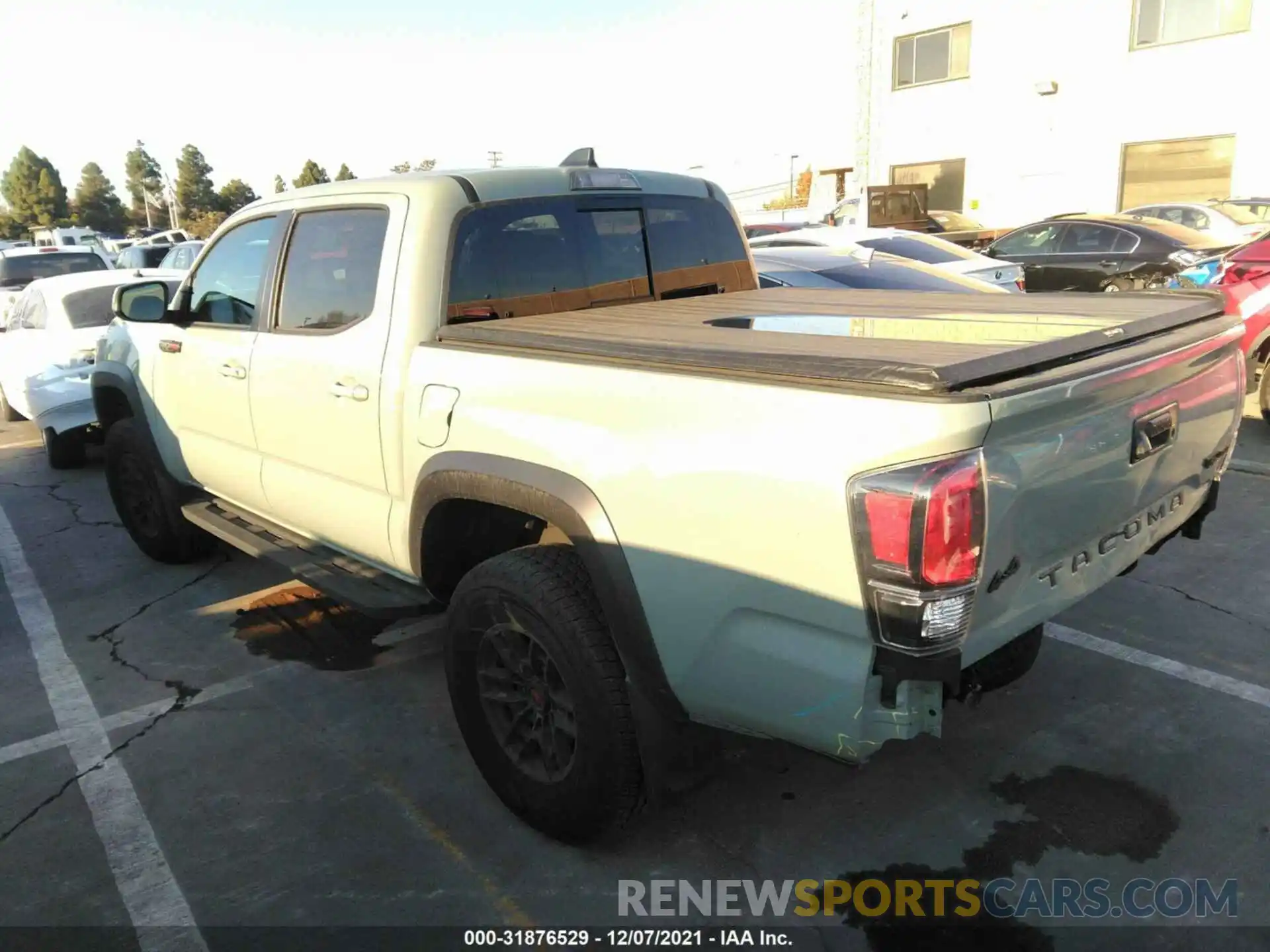 3 Photograph of a damaged car 5TFCZ5AN0MX264729 TOYOTA TACOMA 4WD 2021