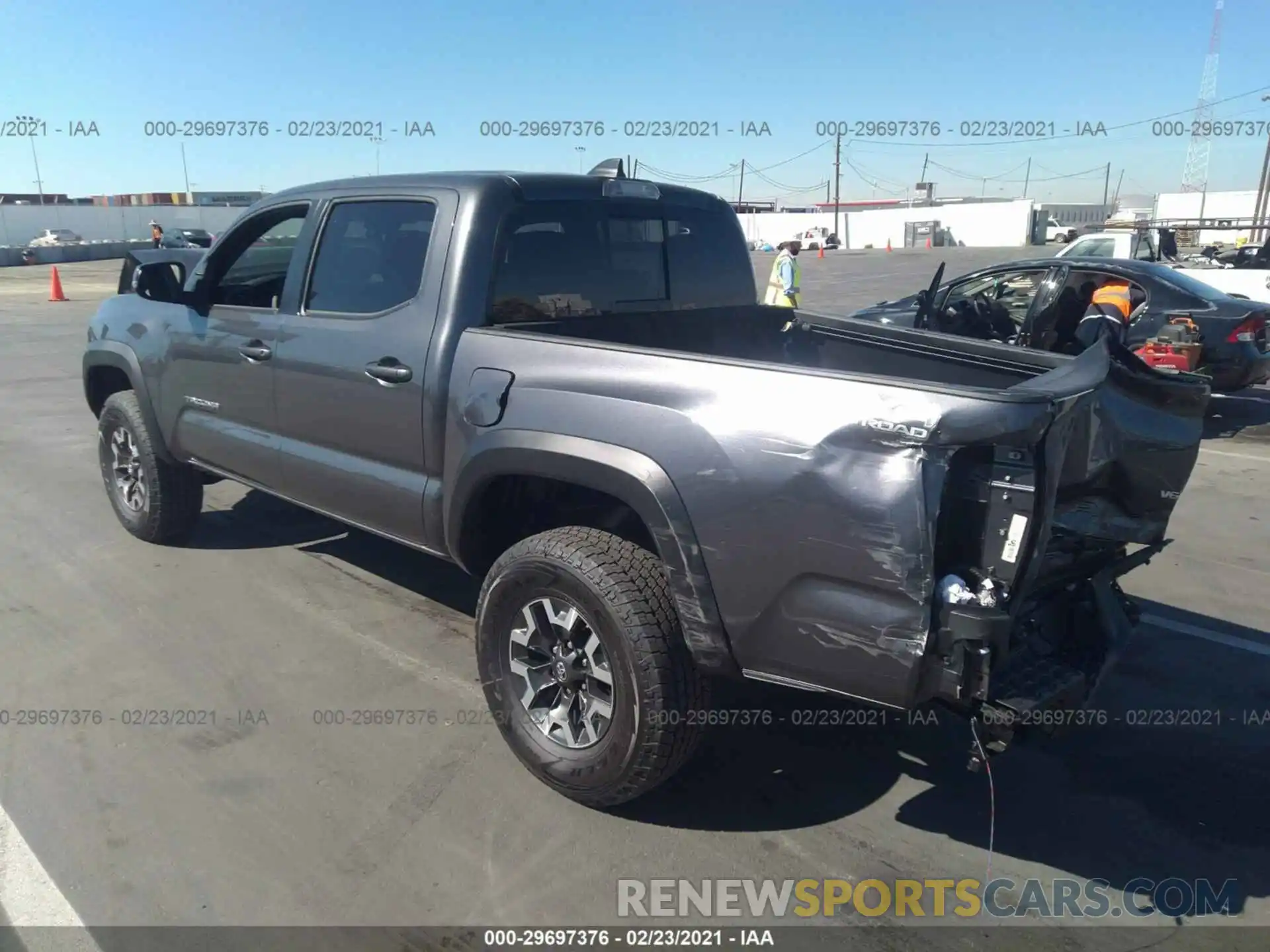 3 Photograph of a damaged car 5TFCZ5AN1MX258146 TOYOTA TACOMA 4WD 2021