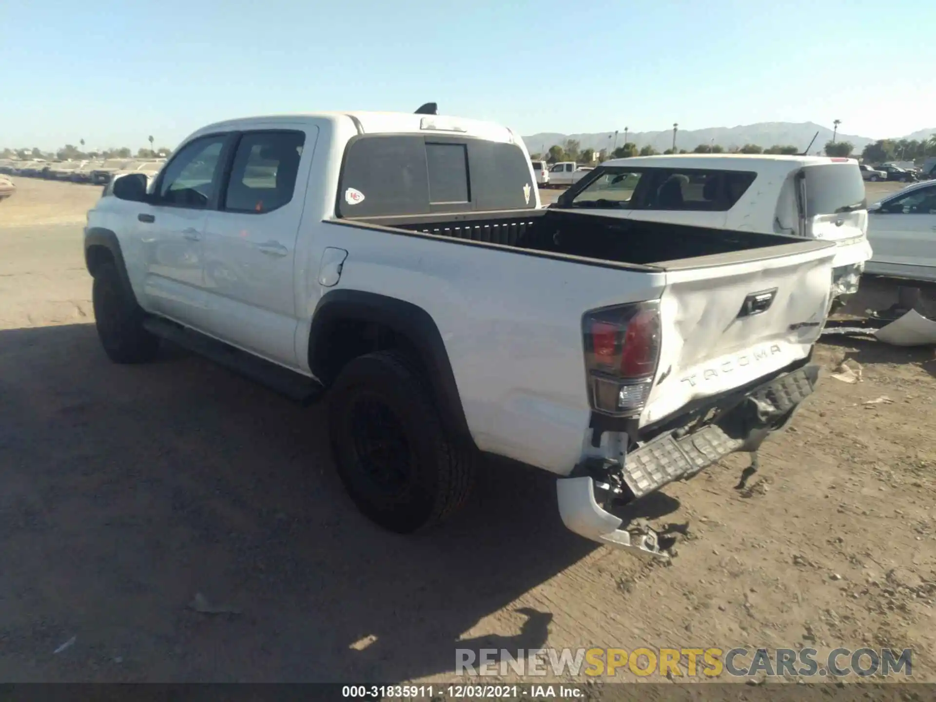 3 Photograph of a damaged car 5TFCZ5AN1MX264786 TOYOTA TACOMA 4WD 2021