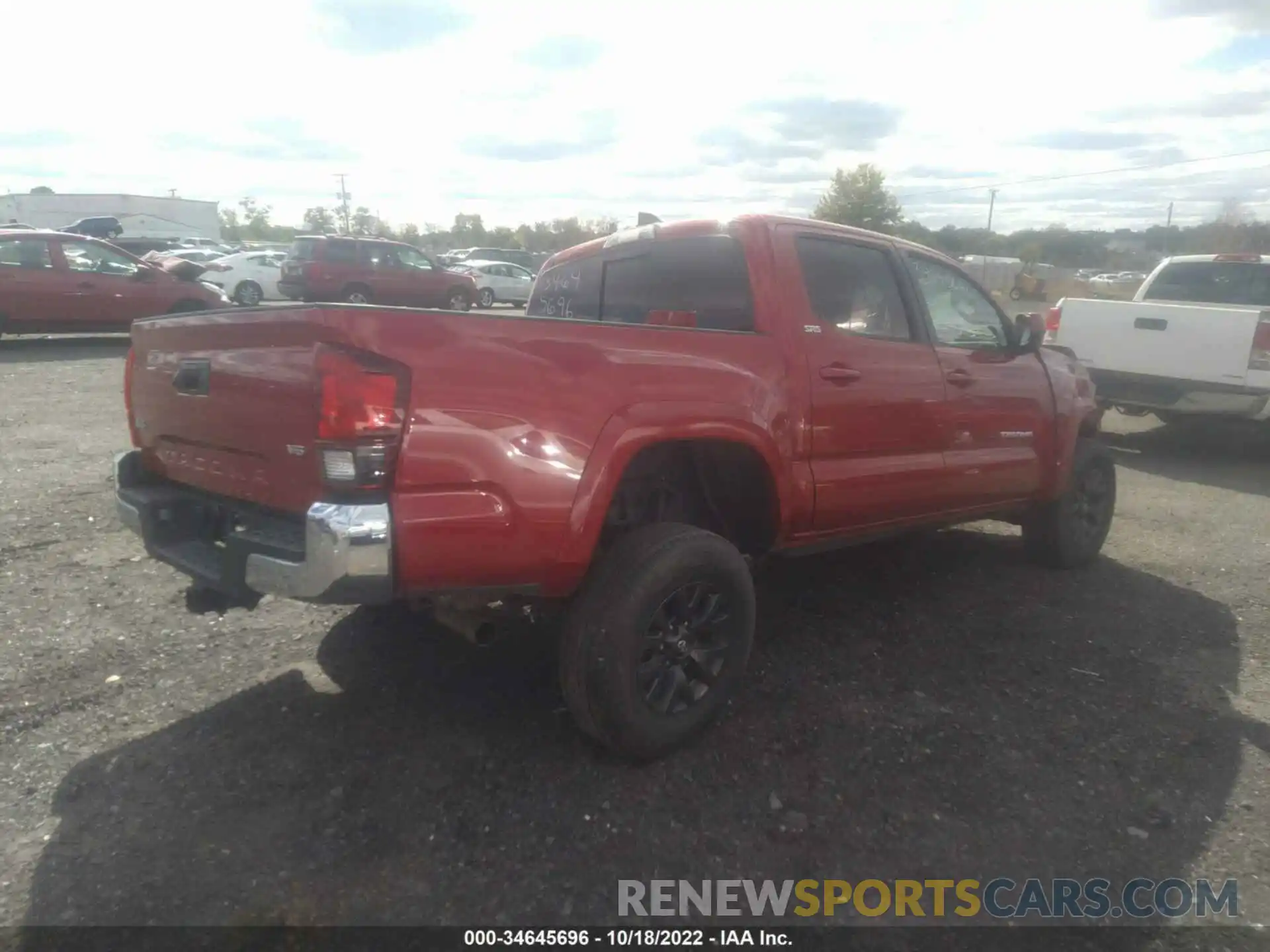 4 Photograph of a damaged car 5TFCZ5AN2MX276008 TOYOTA TACOMA 4WD 2021