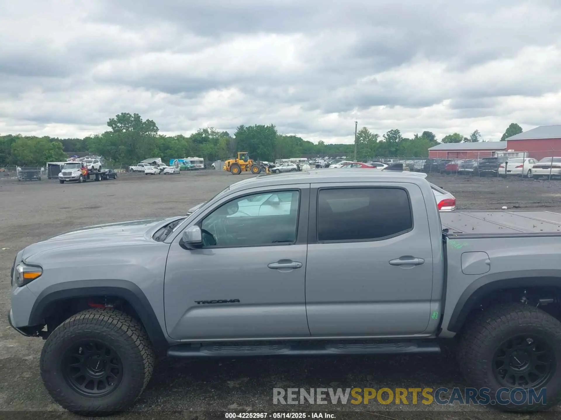 14 Photograph of a damaged car 5TFCZ5AN3MX258746 TOYOTA TACOMA 4WD 2021
