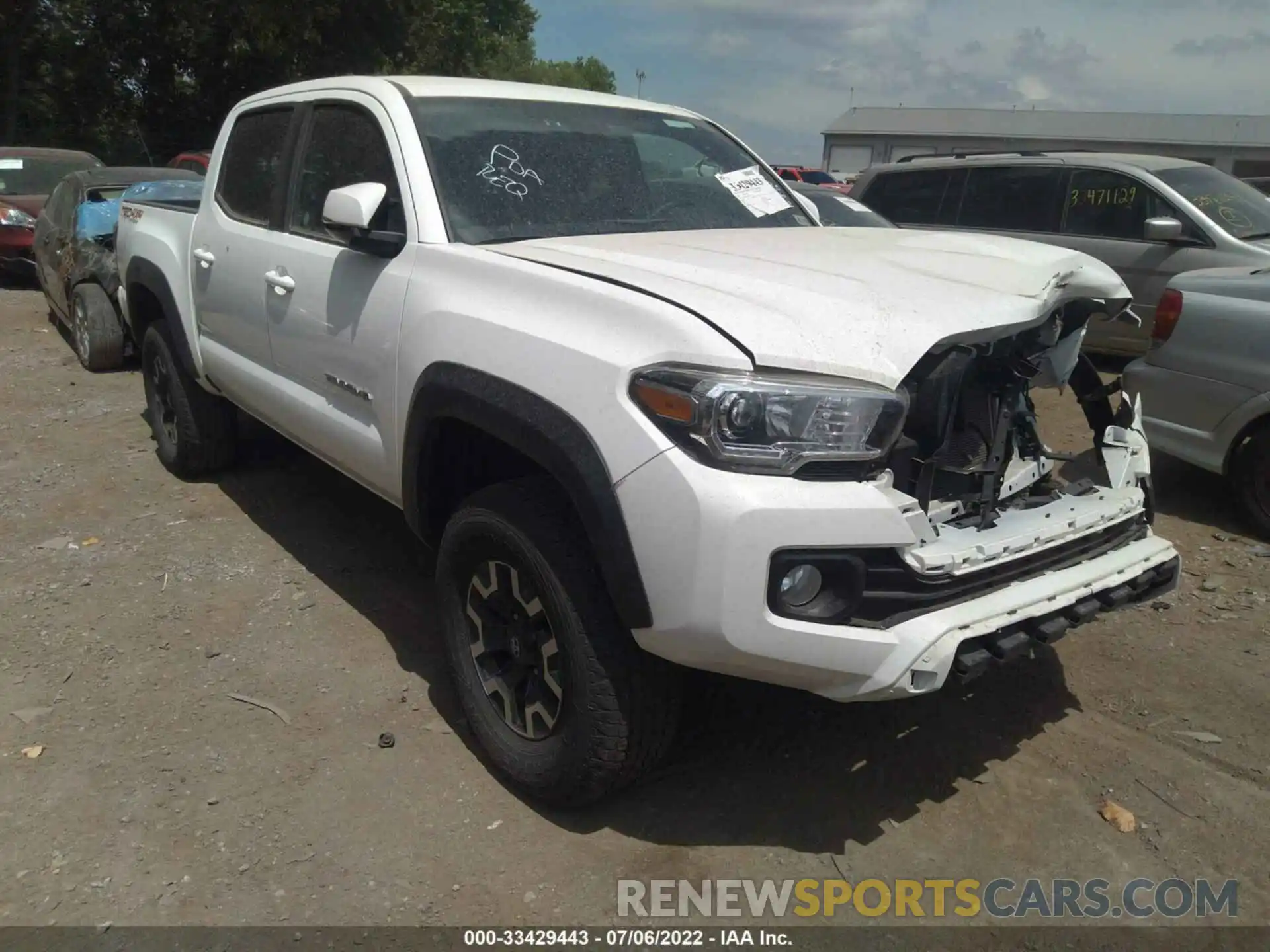 1 Photograph of a damaged car 5TFCZ5AN3MX268905 TOYOTA TACOMA 4WD 2021