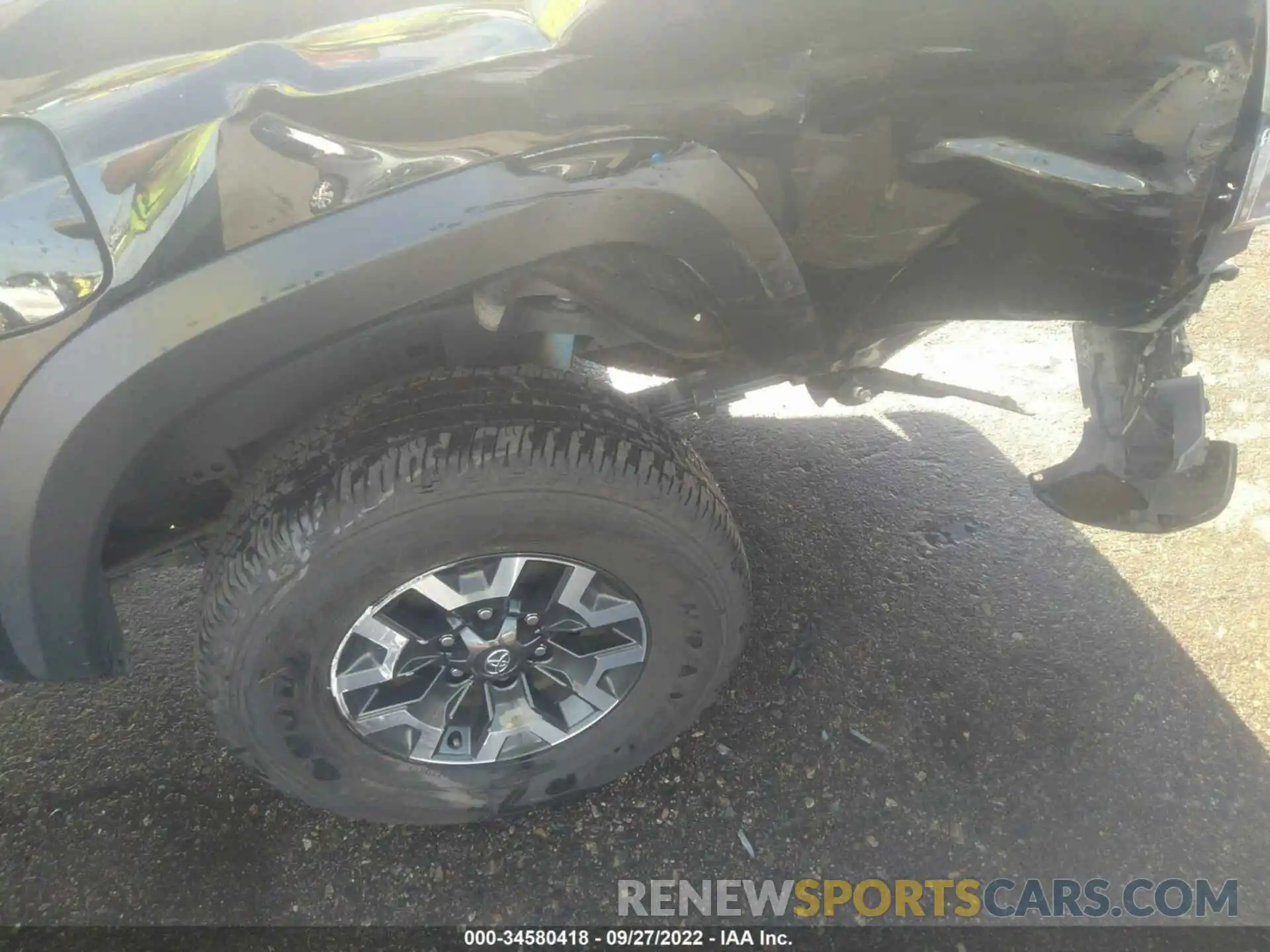 6 Photograph of a damaged car 5TFCZ5AN5MX270901 TOYOTA TACOMA 4WD 2021