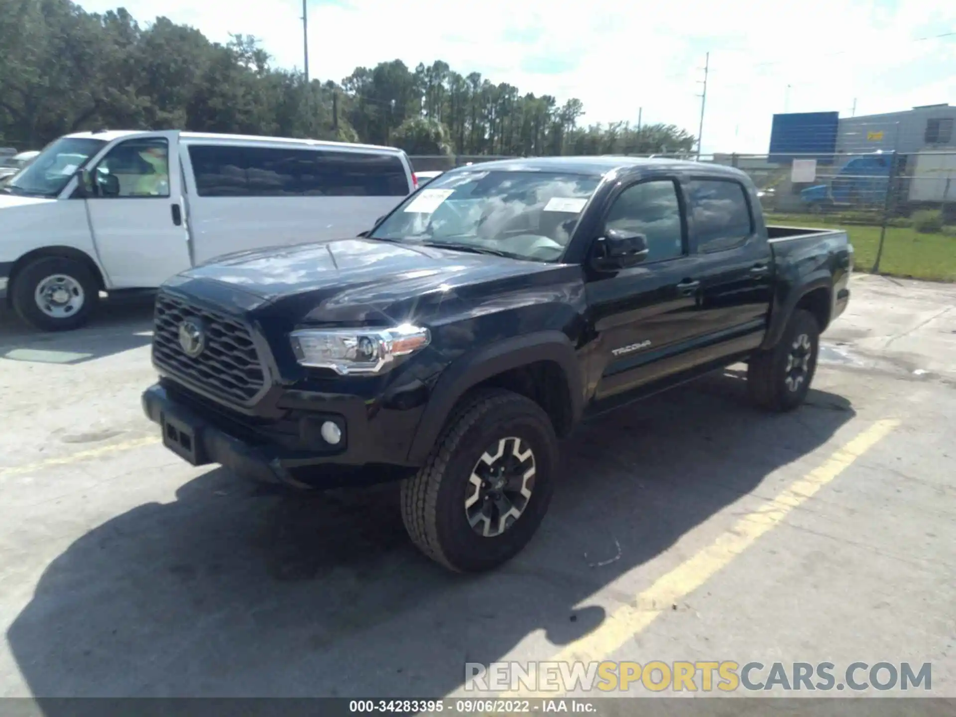 2 Photograph of a damaged car 5TFCZ5AN6MX267005 TOYOTA TACOMA 4WD 2021