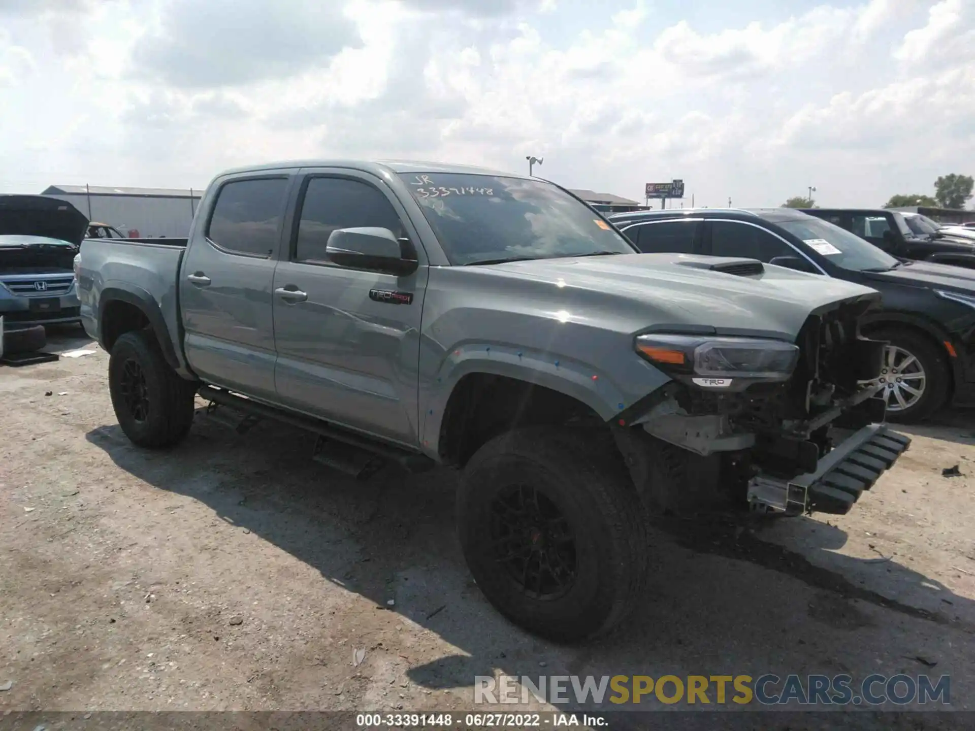 1 Photograph of a damaged car 5TFCZ5AN8MX272464 TOYOTA TACOMA 4WD 2021