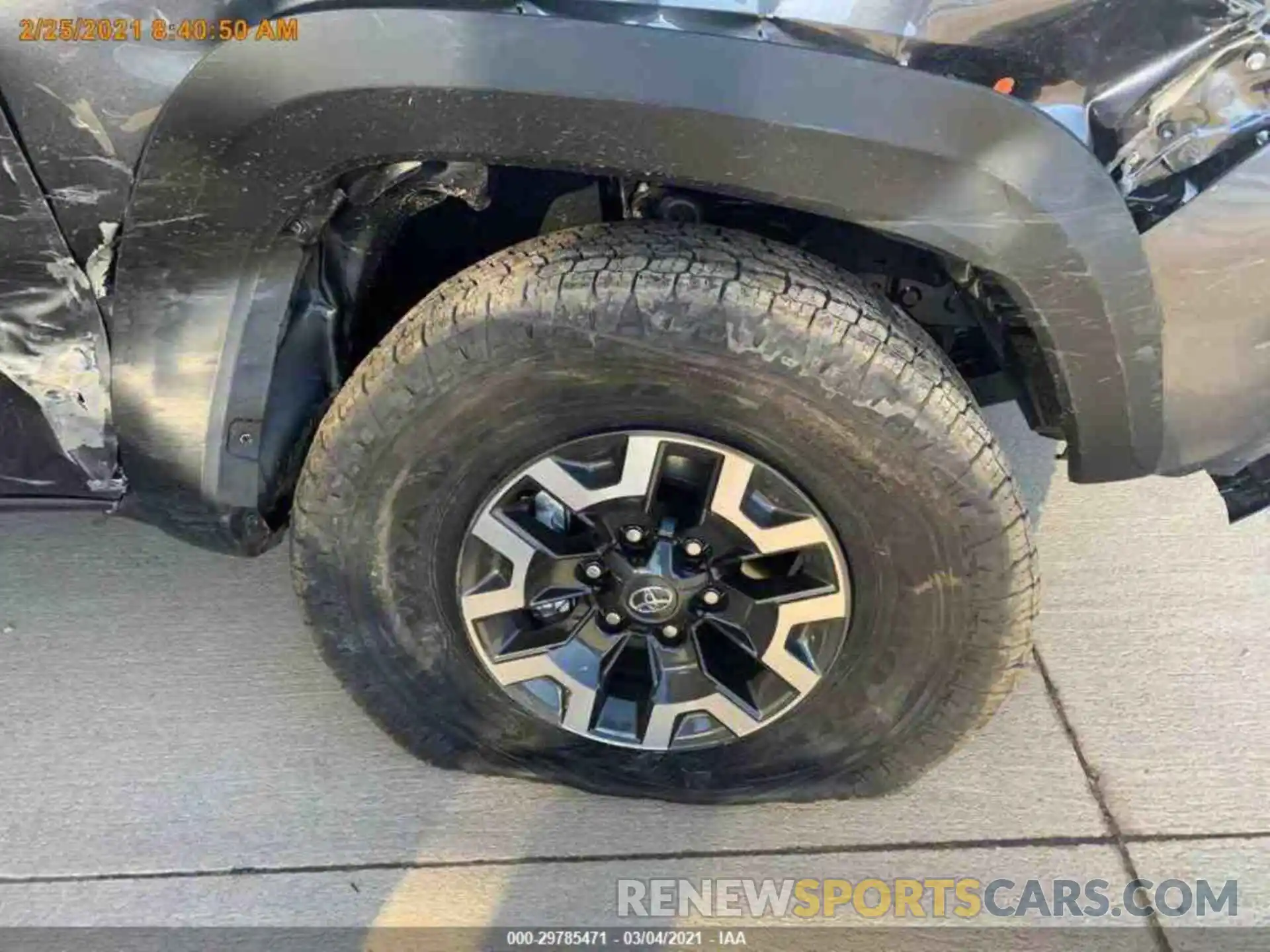 15 Photograph of a damaged car 5TFCZ5AN9MX259108 TOYOTA TACOMA 4WD 2021