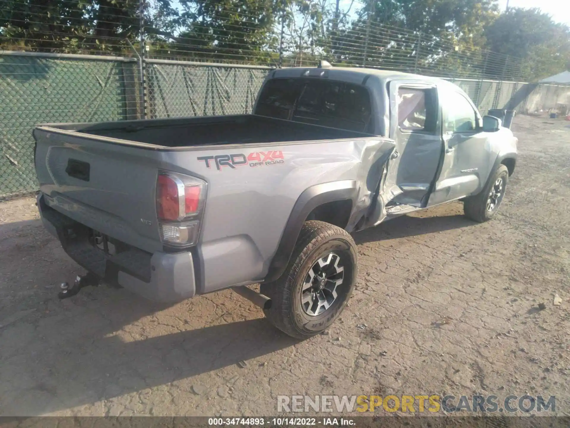 4 Photograph of a damaged car 5TFDZ5BN6MX057118 TOYOTA TACOMA 4WD 2021