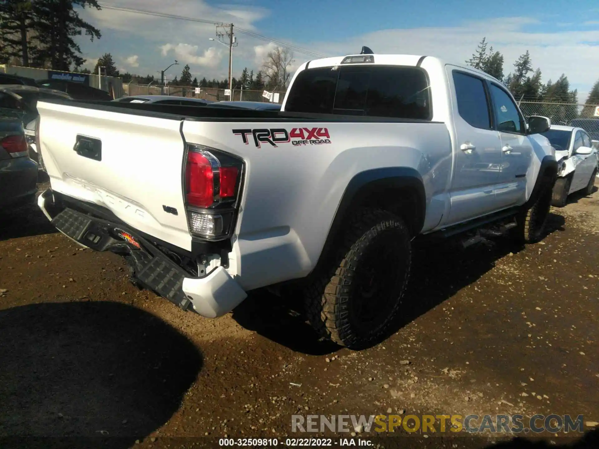 4 Photograph of a damaged car 5TFDZ5BNXMX063276 TOYOTA TACOMA 4WD 2021