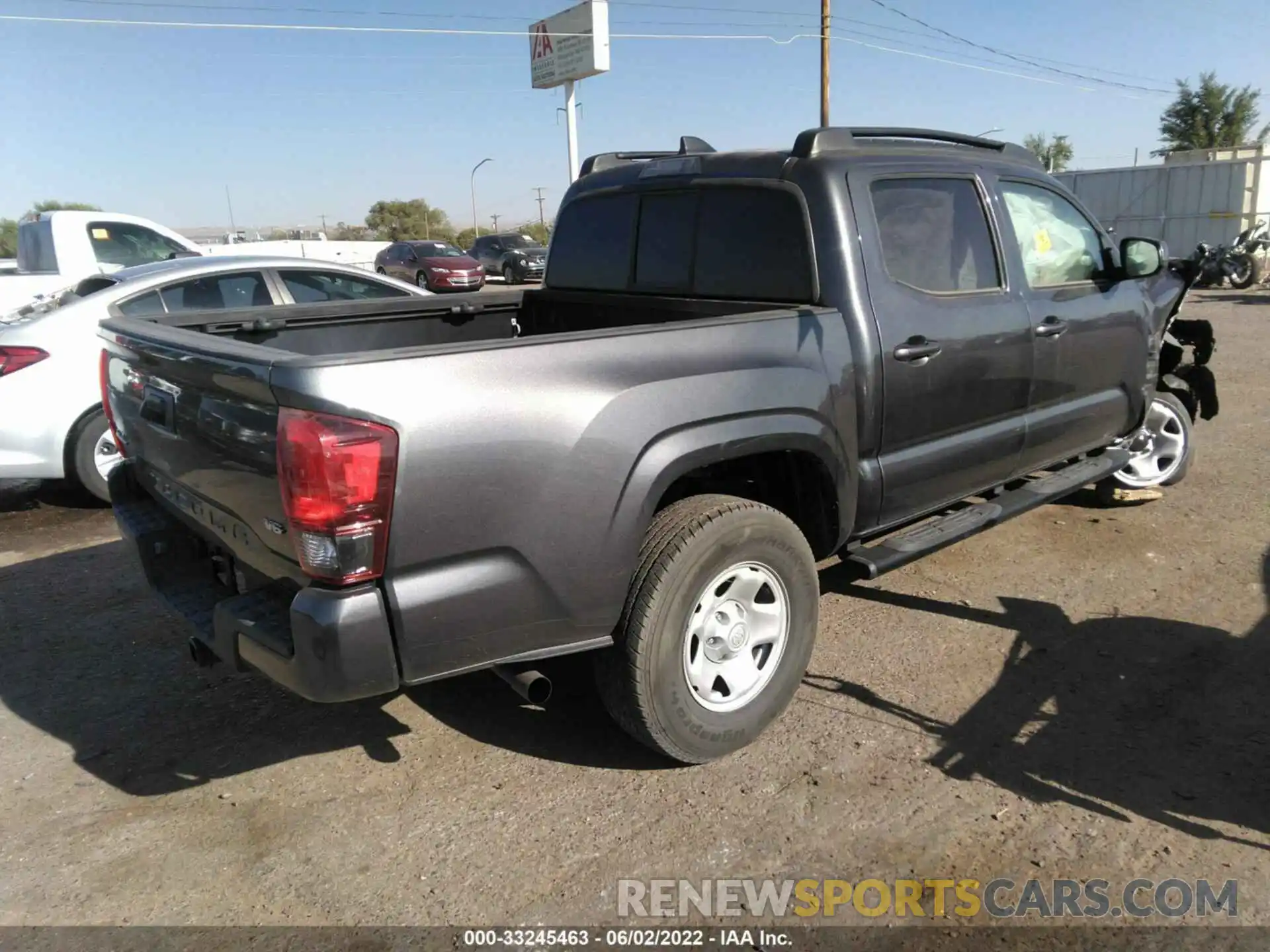 4 Photograph of a damaged car 3TMCZ5AN2NM459304 TOYOTA TACOMA 4WD 2022