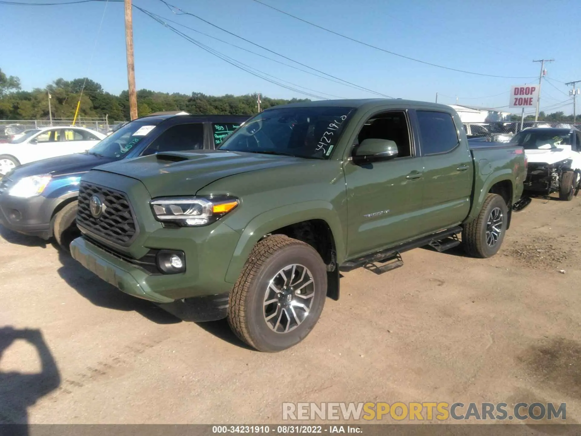 2 Photograph of a damaged car 3TMCZ5AN3NM480503 TOYOTA TACOMA 4WD 2022