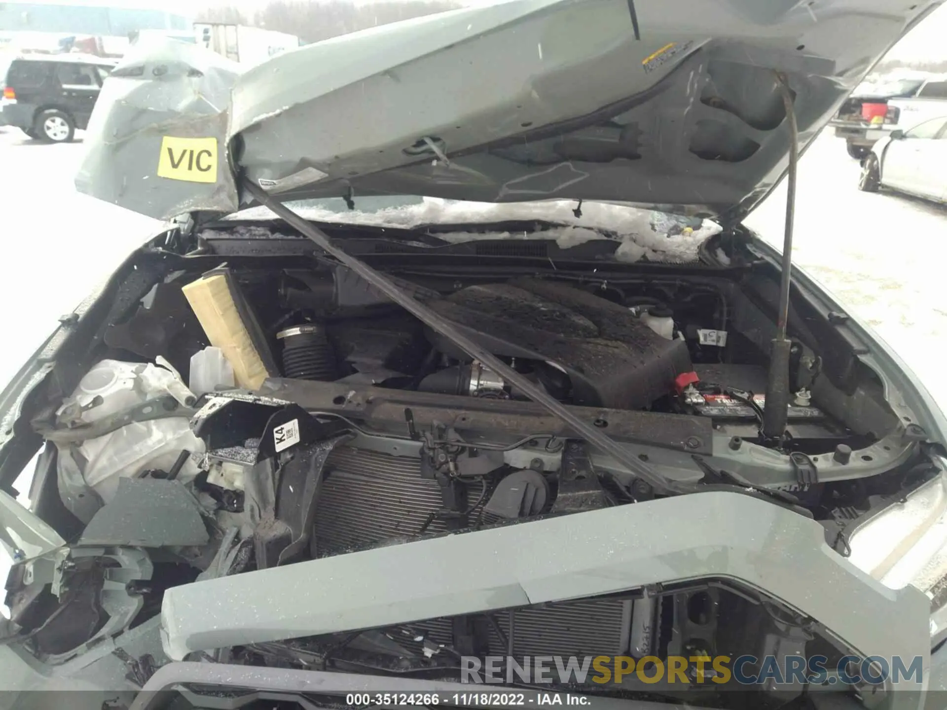 10 Photograph of a damaged car 3TMCZ5AN3NM483742 TOYOTA TACOMA 4WD 2022