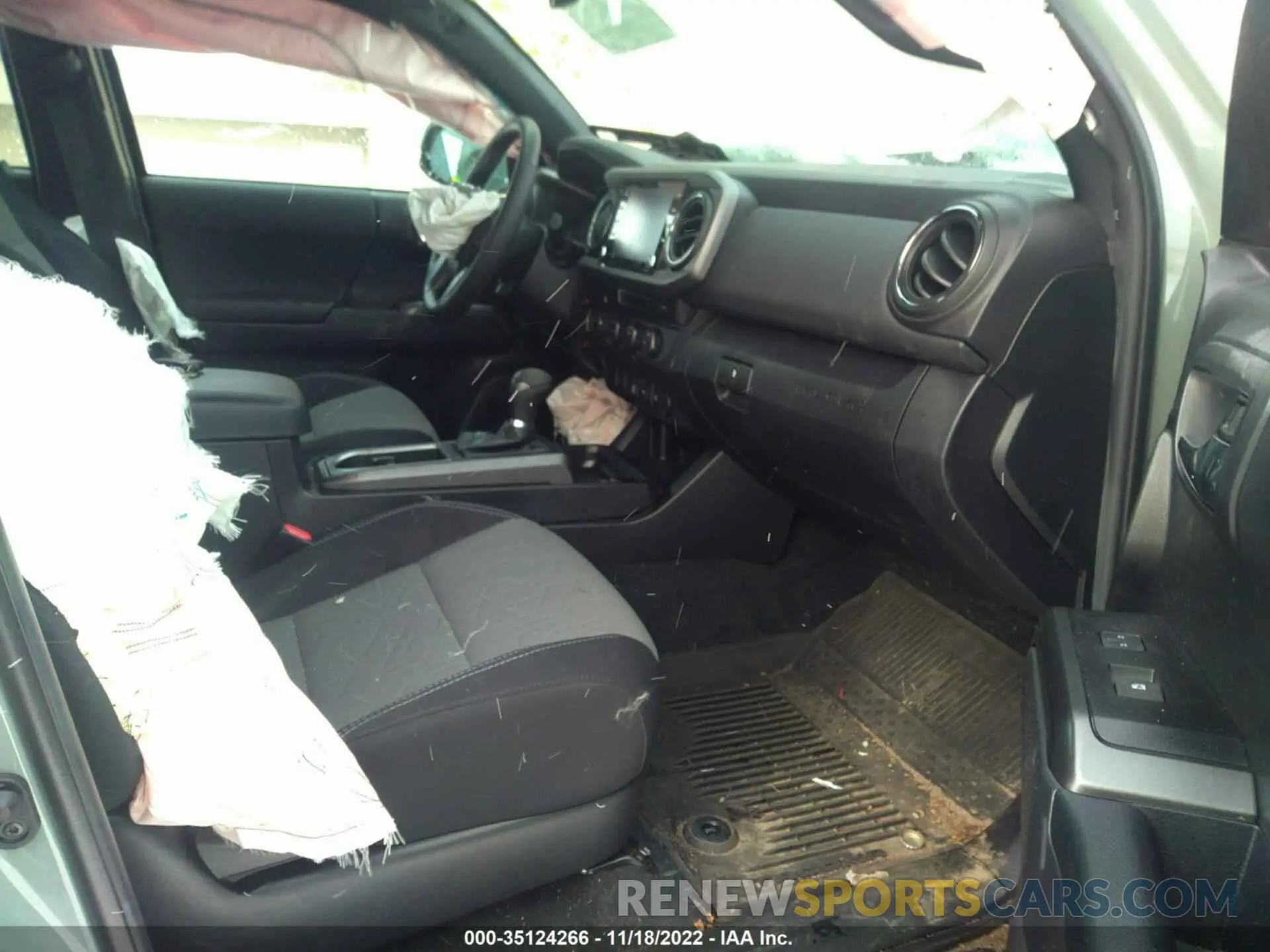 5 Photograph of a damaged car 3TMCZ5AN3NM483742 TOYOTA TACOMA 4WD 2022