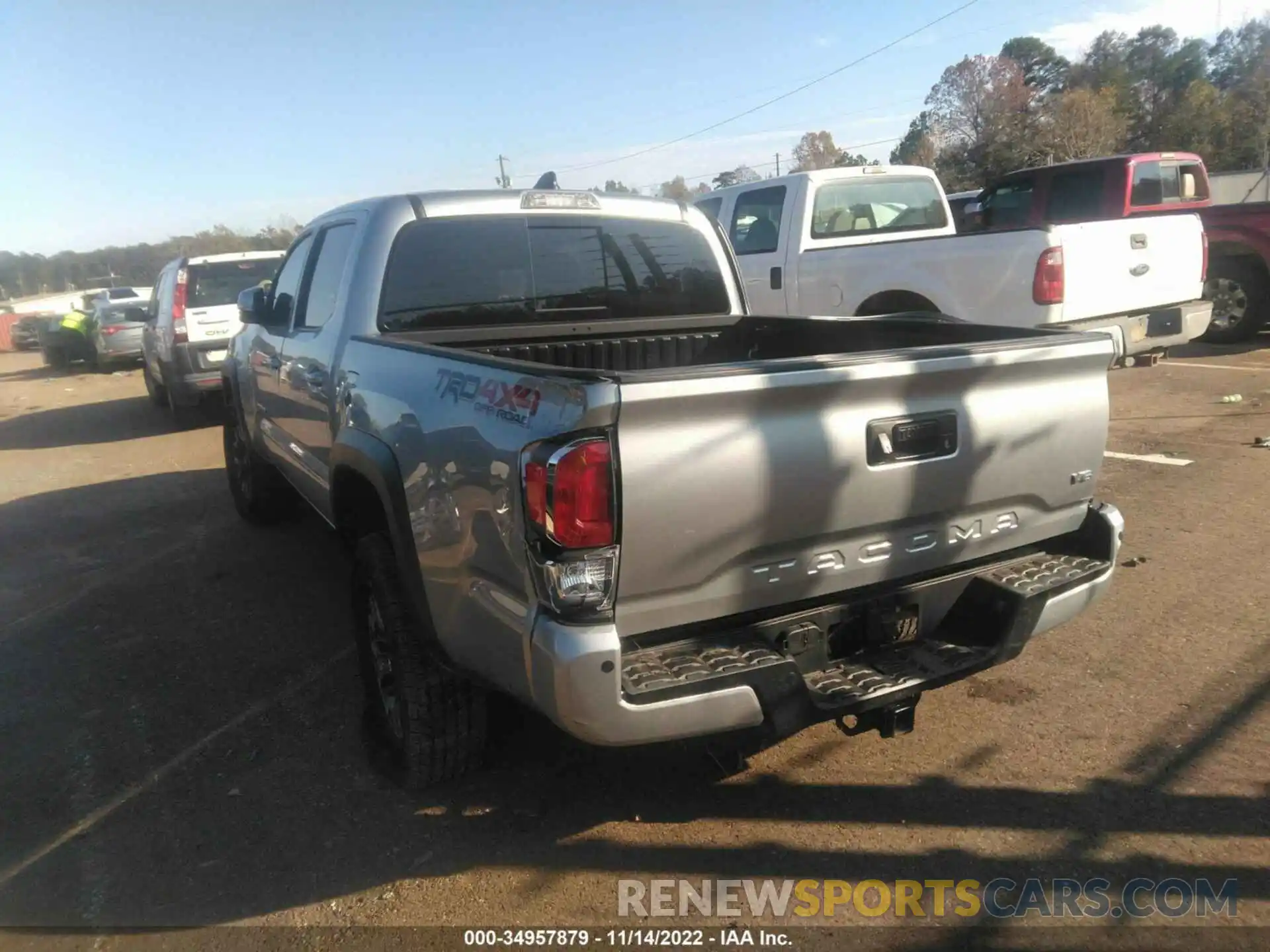 3 Photograph of a damaged car 3TMCZ5AN3NM503973 TOYOTA TACOMA 4WD 2022