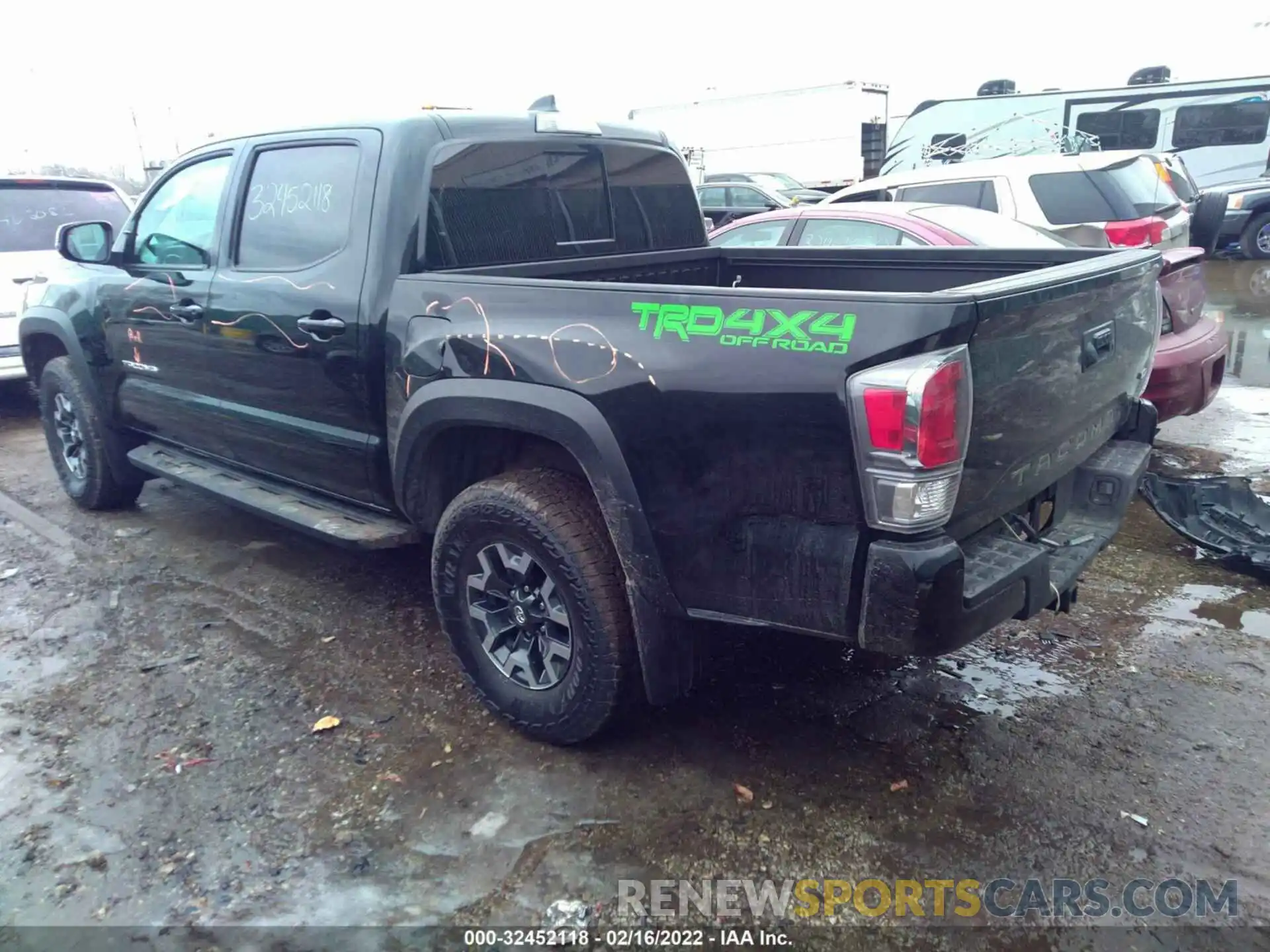 3 Photograph of a damaged car 3TMCZ5AN4NM454346 TOYOTA TACOMA 4WD 2022